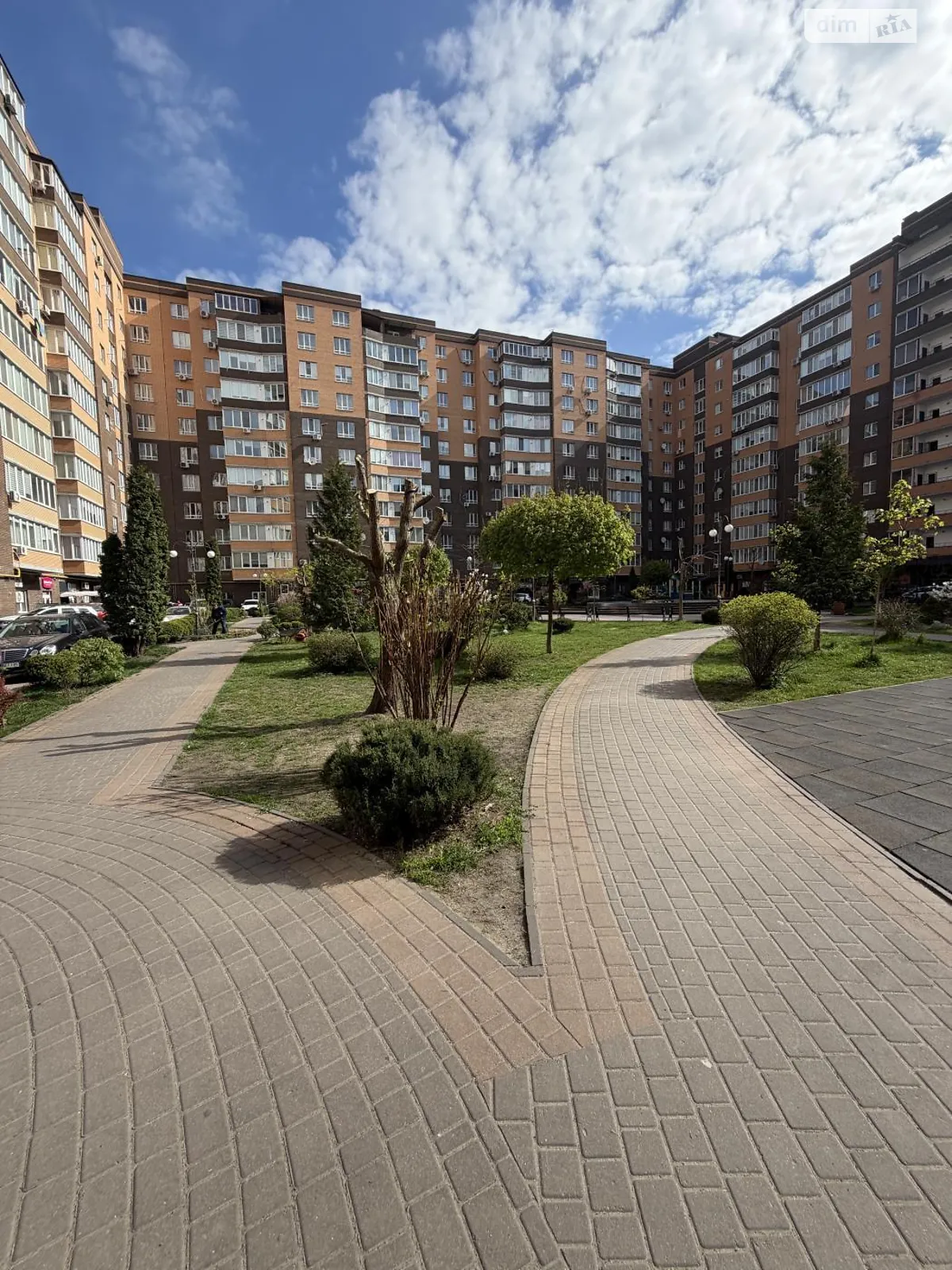 Продається 2-кімнатна квартира 75.8 кв. м у Хмельницькому, вул. Зарічанська, 11 - фото 1