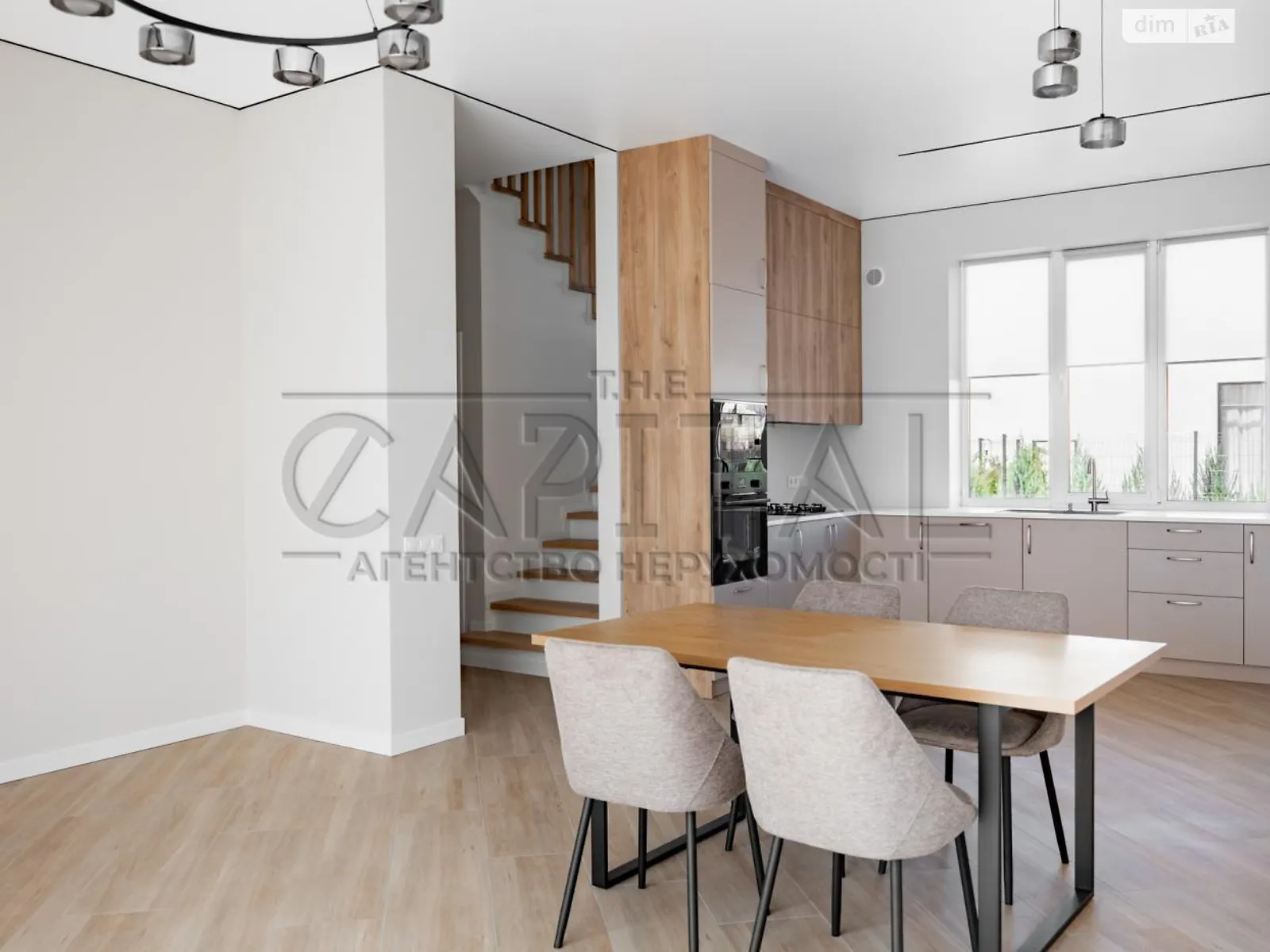 Продается дом на 2 этажа 142 кв. м с гаражом, цена: 235000 $ - фото 1