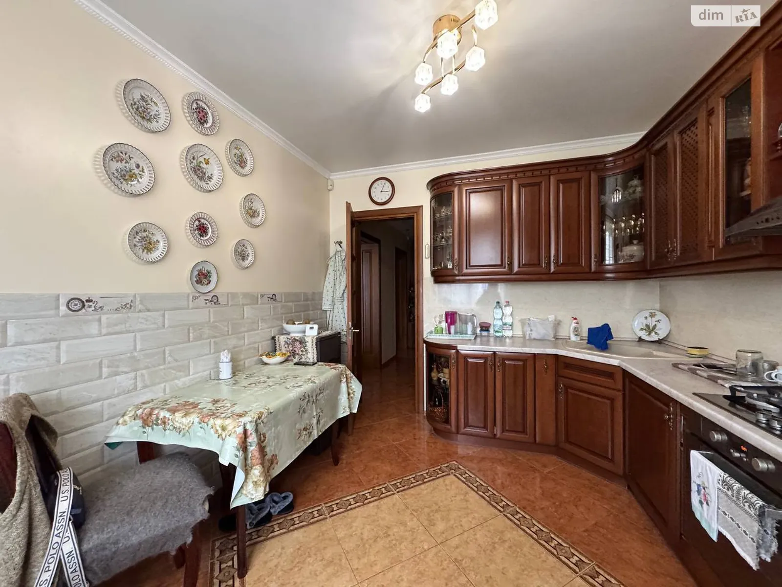 Продается 2-комнатная квартира 69.9 кв. м в Ивано-Франковске, ул. Украинский Дивизии - фото 1