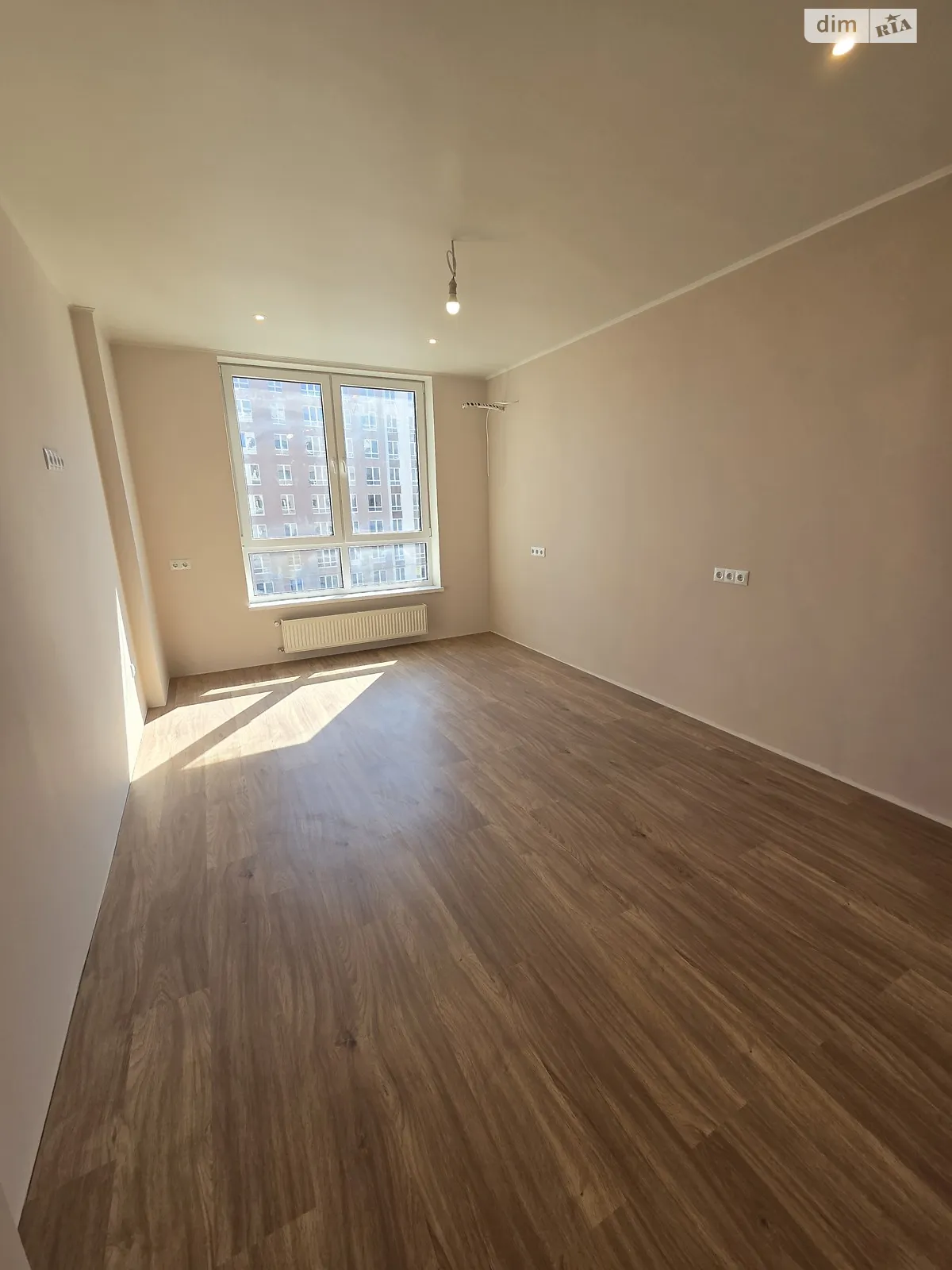 Продается 1-комнатная квартира 37.1 кв. м в Буче, ул. Князя Владимира Великого - фото 1