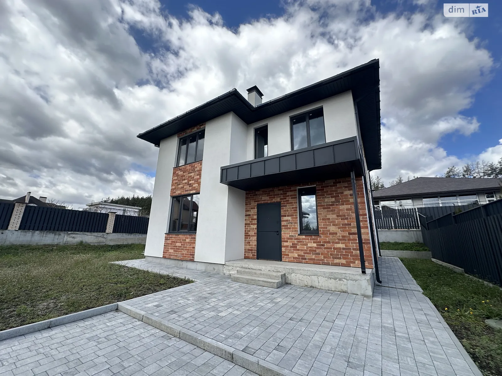 Продається будинок 2 поверховий 135 кв. м з садом, цена: 158000 $ - фото 1