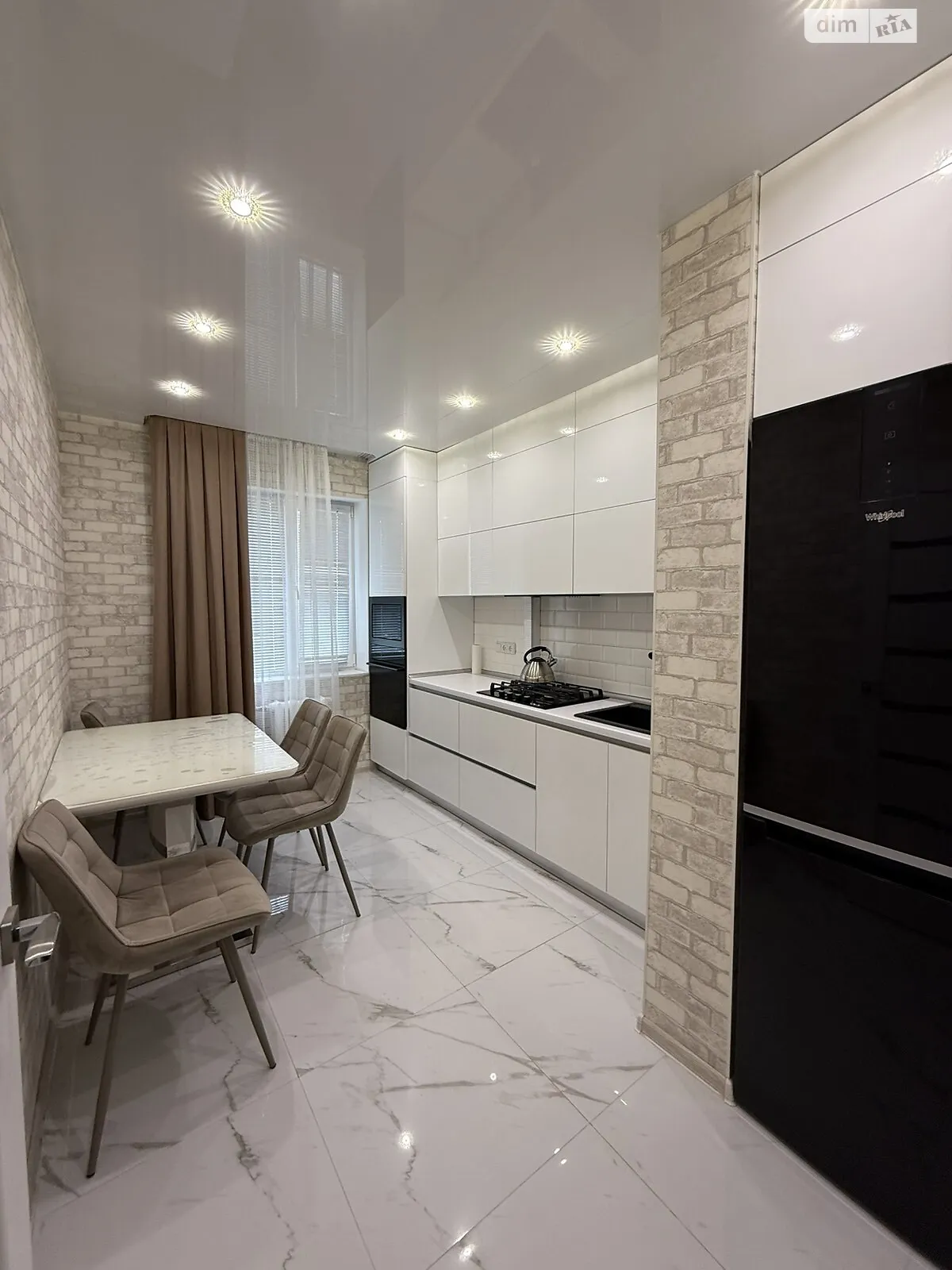Продается 3-комнатная квартира 66 кв. м в Полтаве, ул. Чураивны - фото 1