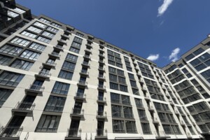 Продаж квартири, Івано-Франківська, Крихівці (Івано-Франківськ), Довженка О. вулиця