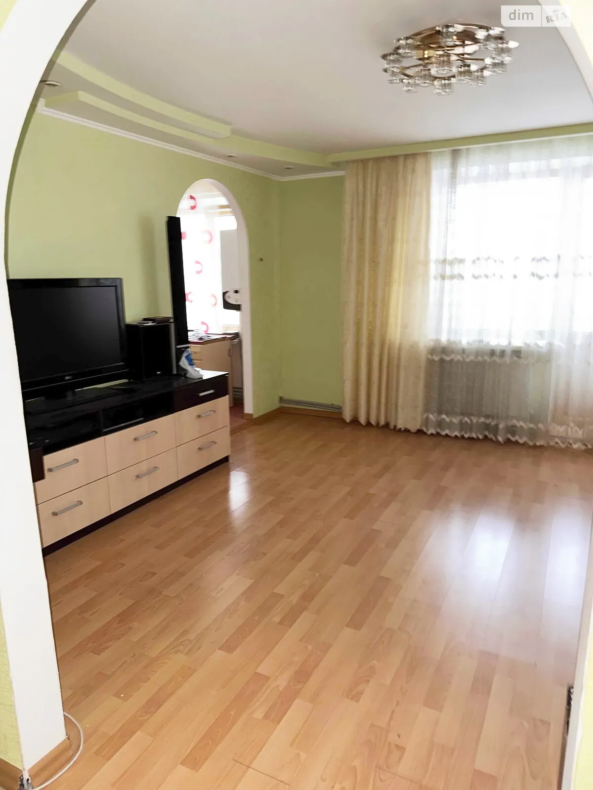 Продается 3-комнатная квартира 71.1 кв. м в Ровно, ул. Гайдамацкая, 35 - фото 1