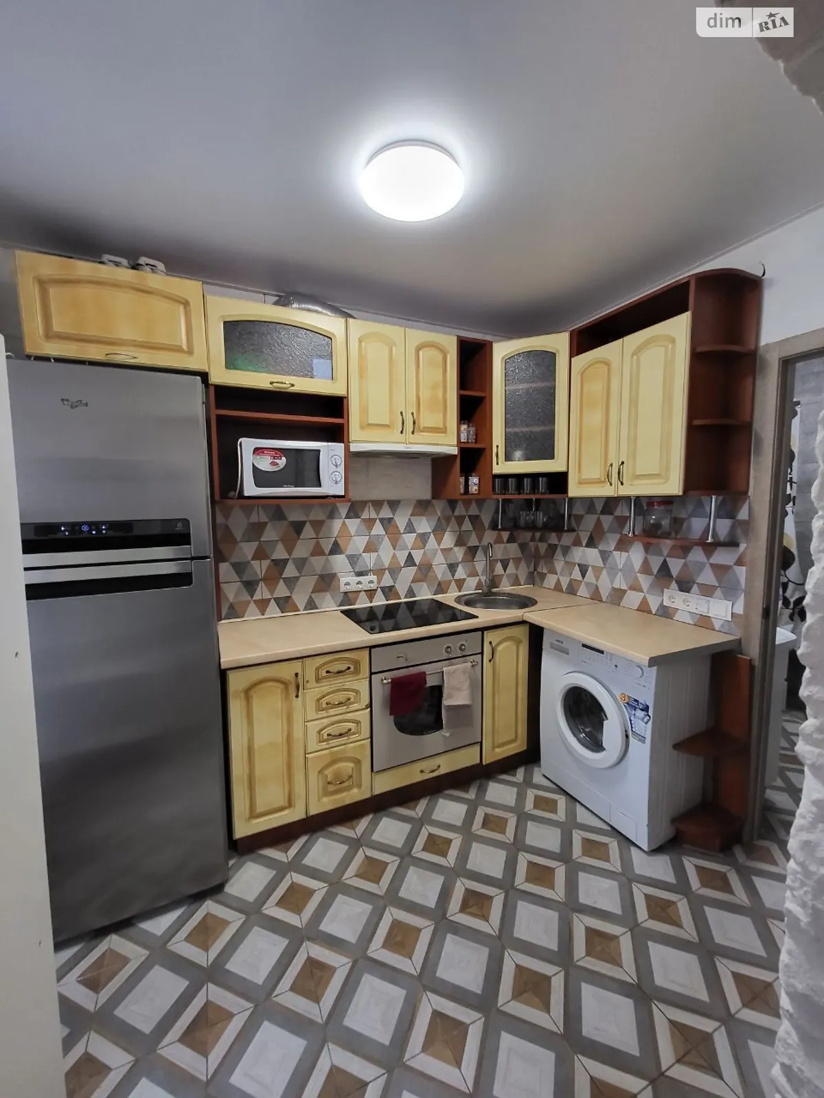 Продается 1-комнатная квартира 25.9 кв. м в Львове, ул. Долинского, 4 - фото 1