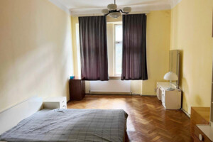 Продаж квартири, Львів, Пекарська вулиця, буд. 45