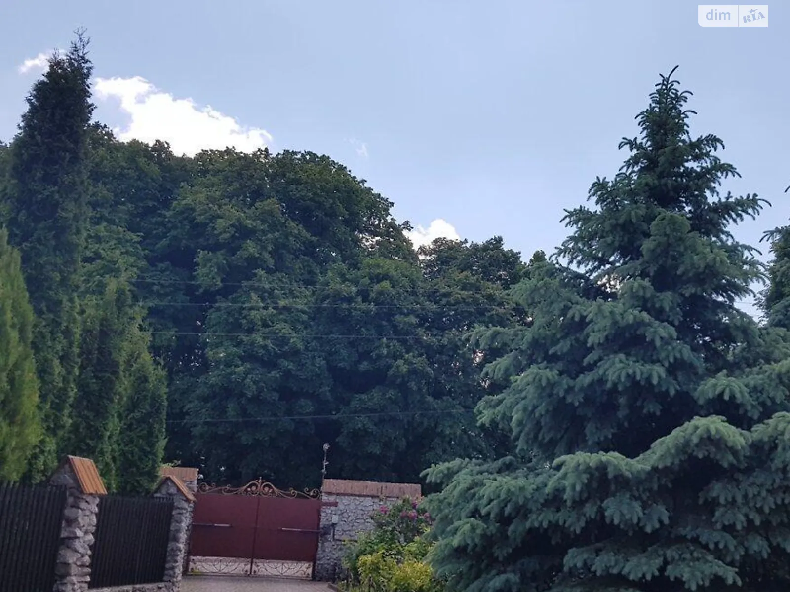 Продается дом на 3 этажа 540 кв. м с мансардой, цена: 245000 $ - фото 1