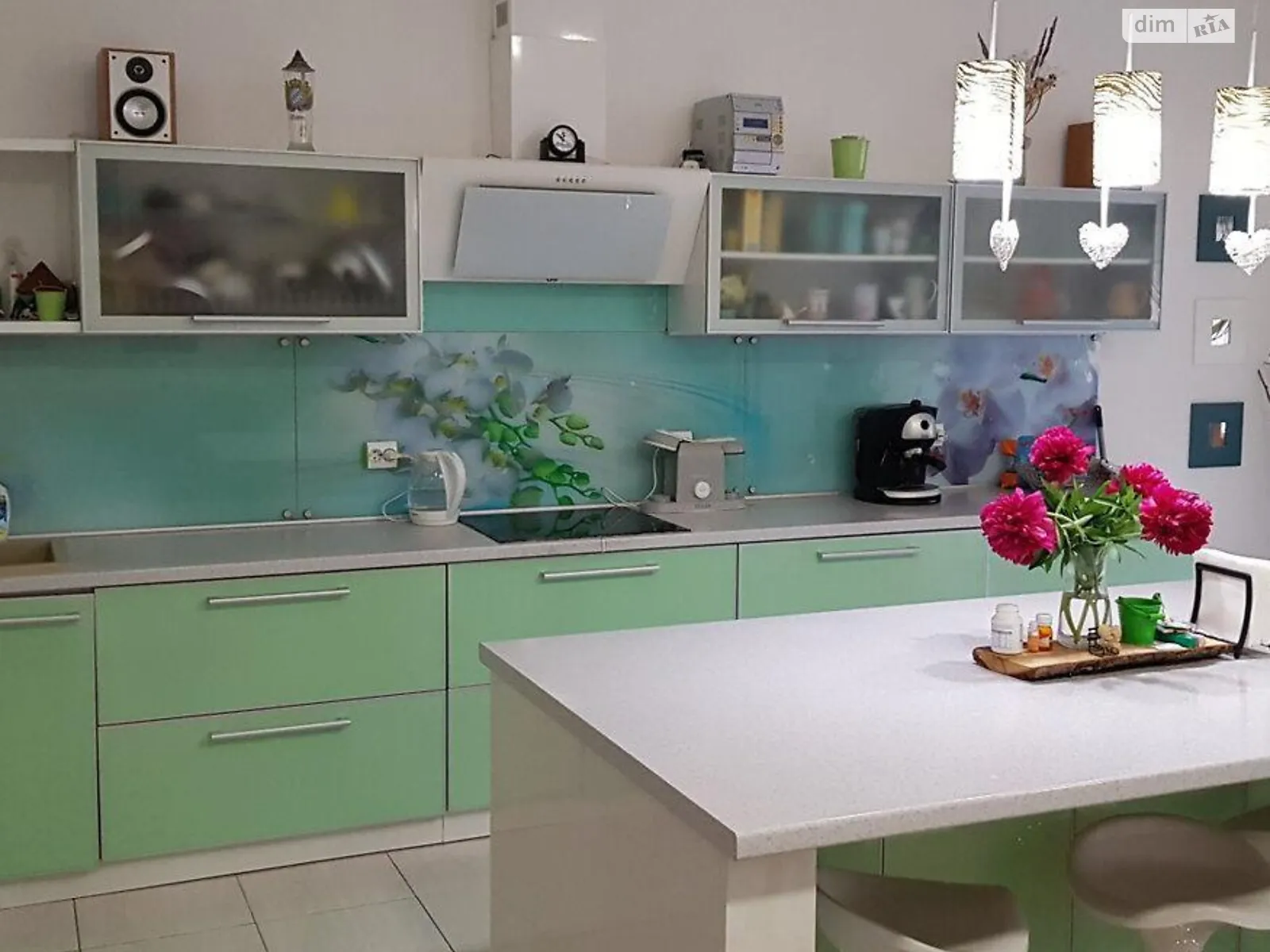 Продается дом на 3 этажа 540 кв. м с баней/сауной, цена: 245000 $ - фото 1