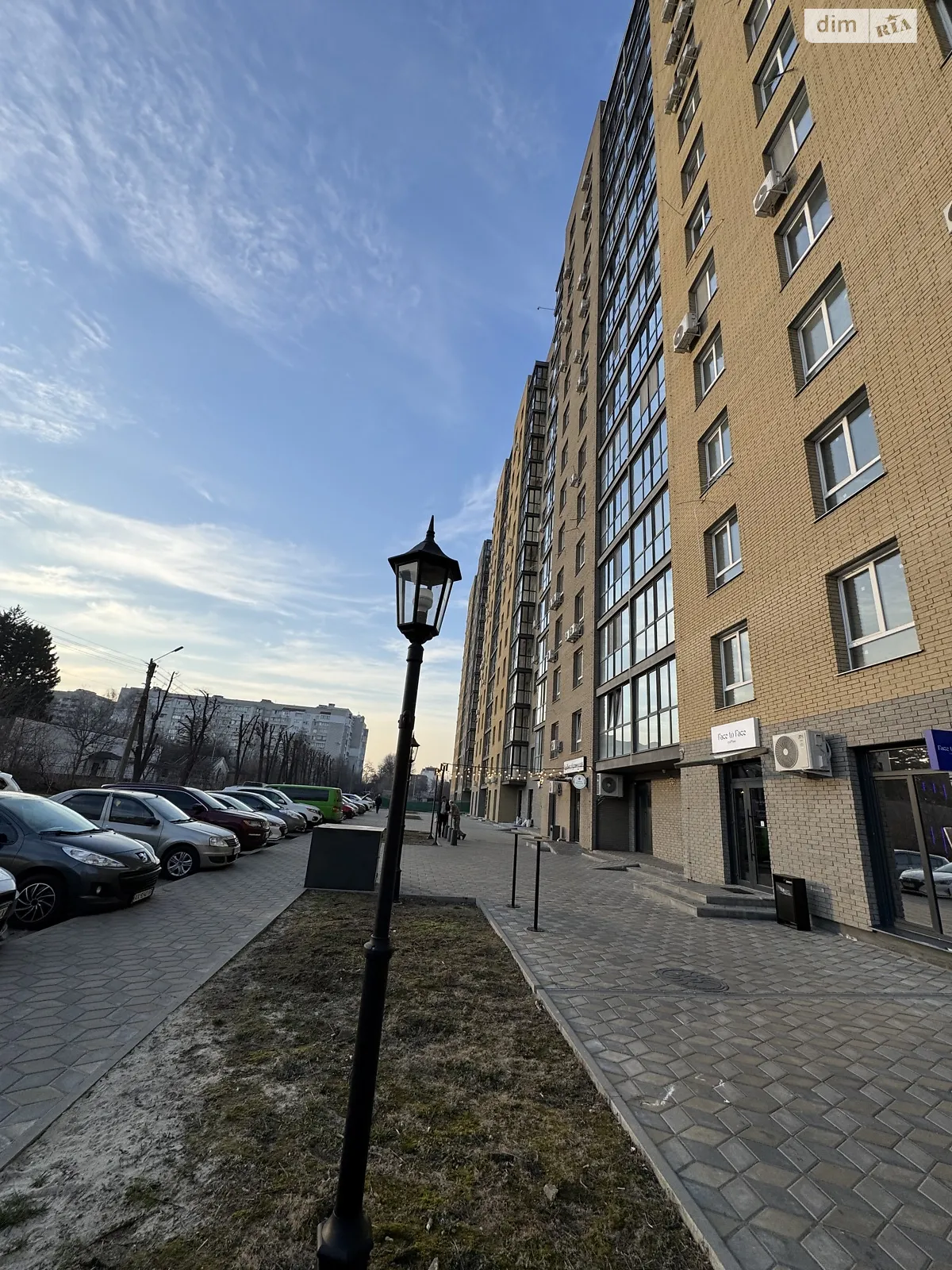 Продается 2-комнатная квартира 75.8 кв. м в Черкассах, ул. Добровольческих Батальонов, 203/3 - фото 1