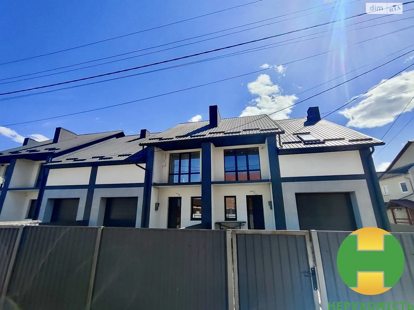 Продается дом на 2 этажа 152 кв. м с подвалом, цена: 150000 $ - фото 1