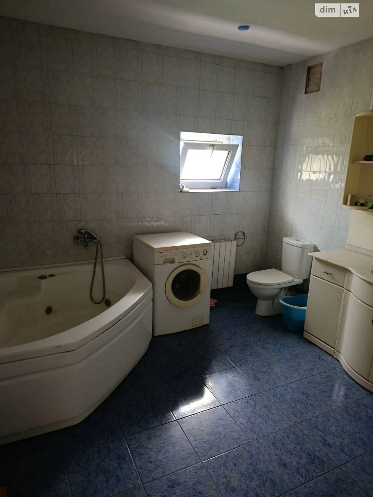 Продается дом на 2 этажа 260 кв. м с беседкой, цена: 250000 $ - фото 1