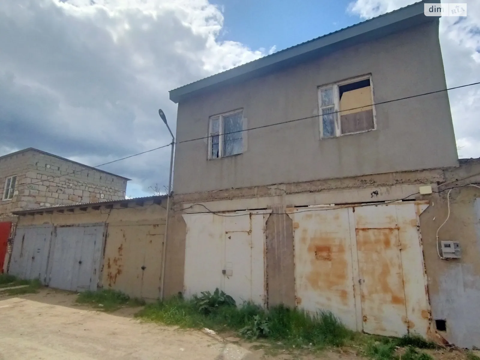 Продается отдельно стоящий гараж универсальный на 40 кв. м, цена: 20000 $ - фото 1