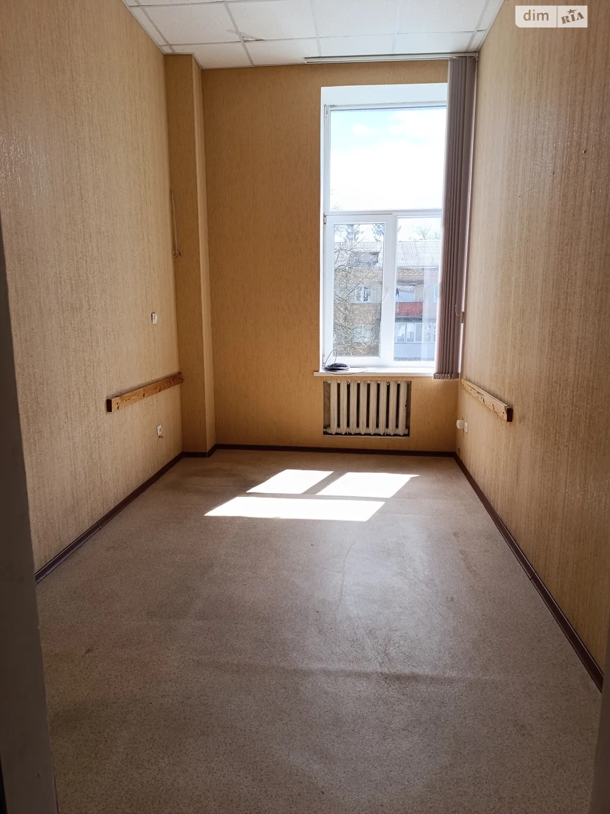 Сдается в аренду офис 13 кв. м в бизнес-центре, цена: 1950 грн - фото 1