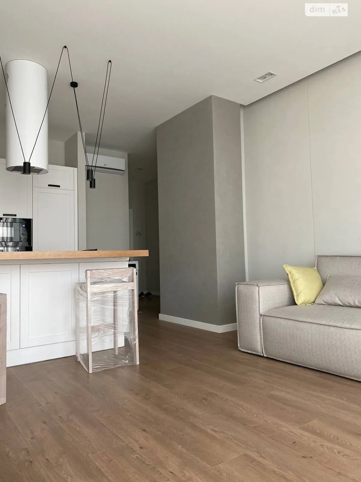 Продается 1-комнатная квартира 63.5 кв. м в Днепре, ул. Симферопольская - фото 1