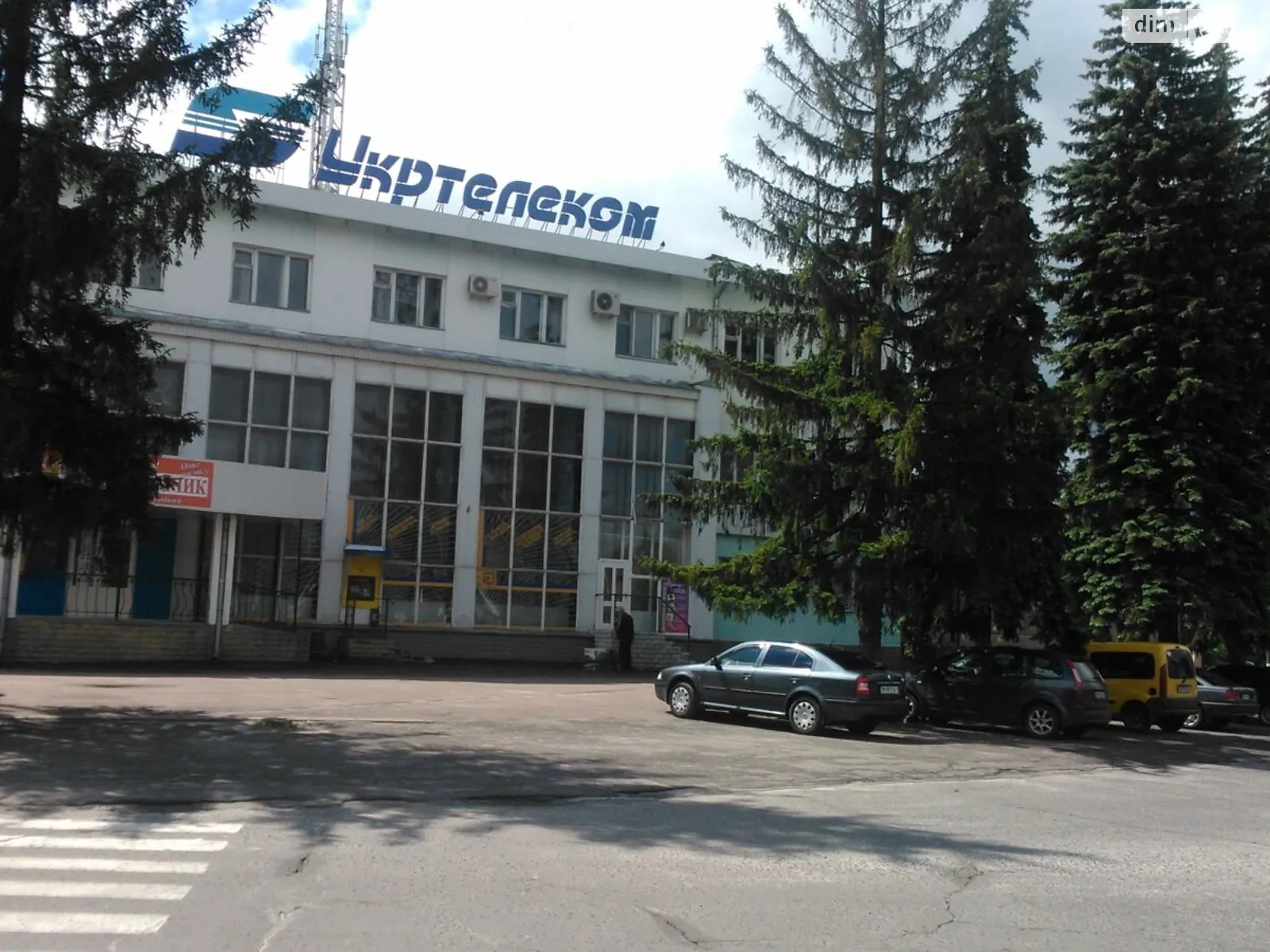 Сдается в аренду офис 145.6 кв. м в бизнес-центре, цена: 1747 грн - фото 1