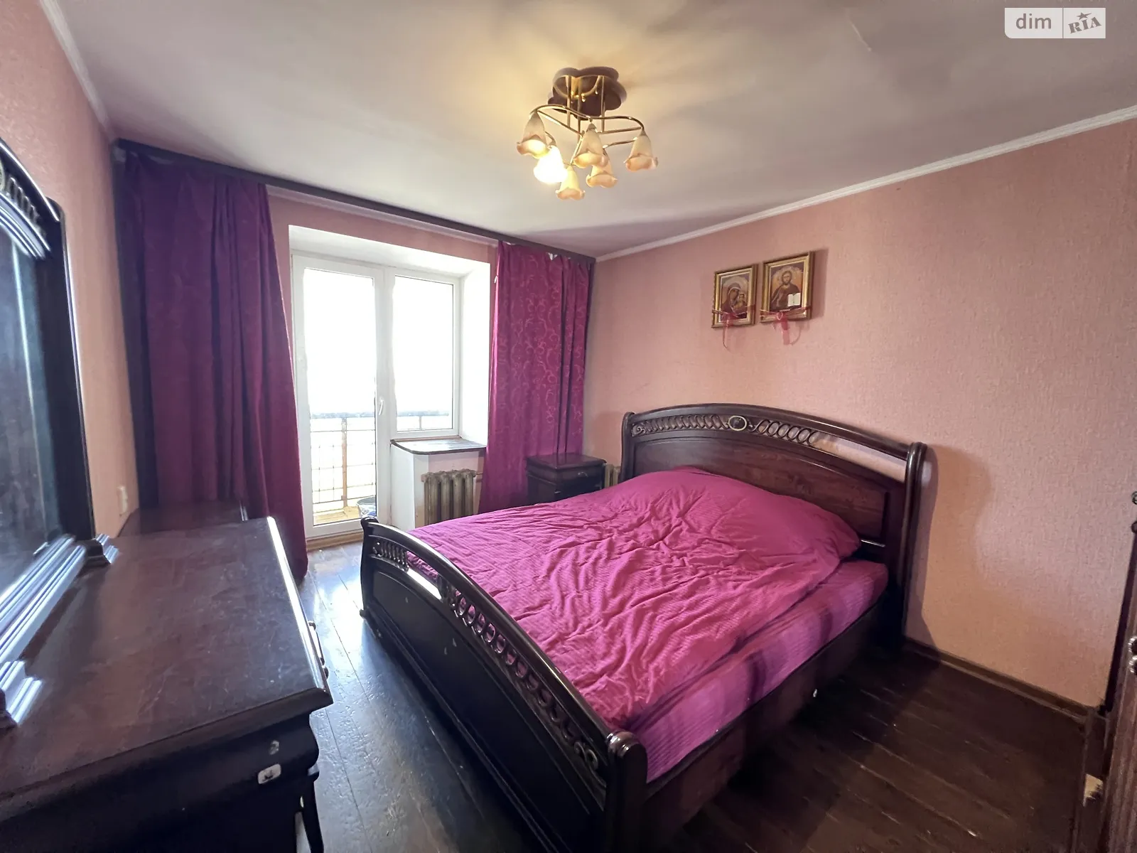 Продается 3-комнатная квартира 70 кв. м в Ровно, ул. Коновальца Евгения, 18 - фото 1