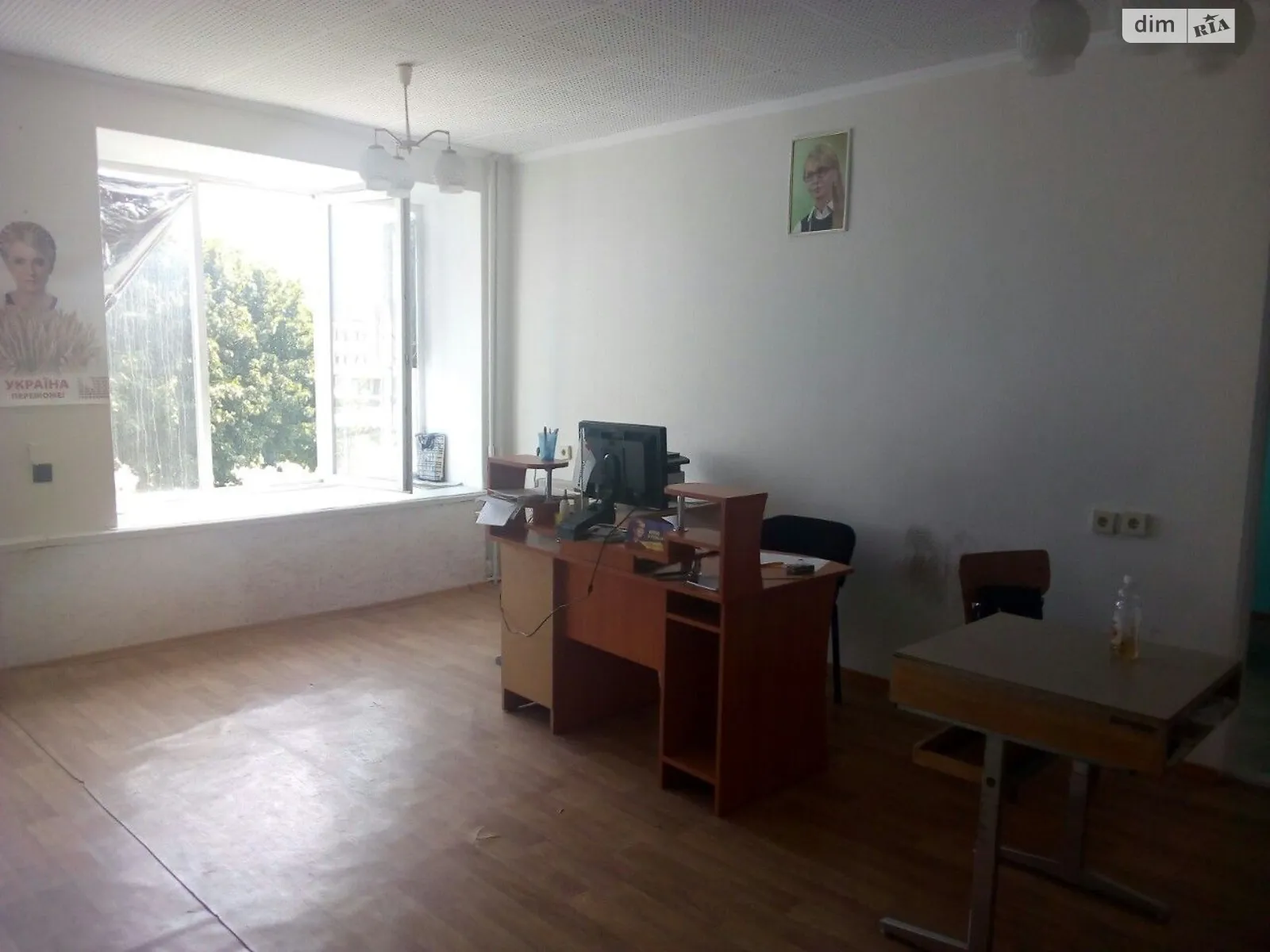 Сдается в аренду помещения свободного назначения 43.4 кв. м в 2-этажном здании, цена: 1500 грн - фото 1