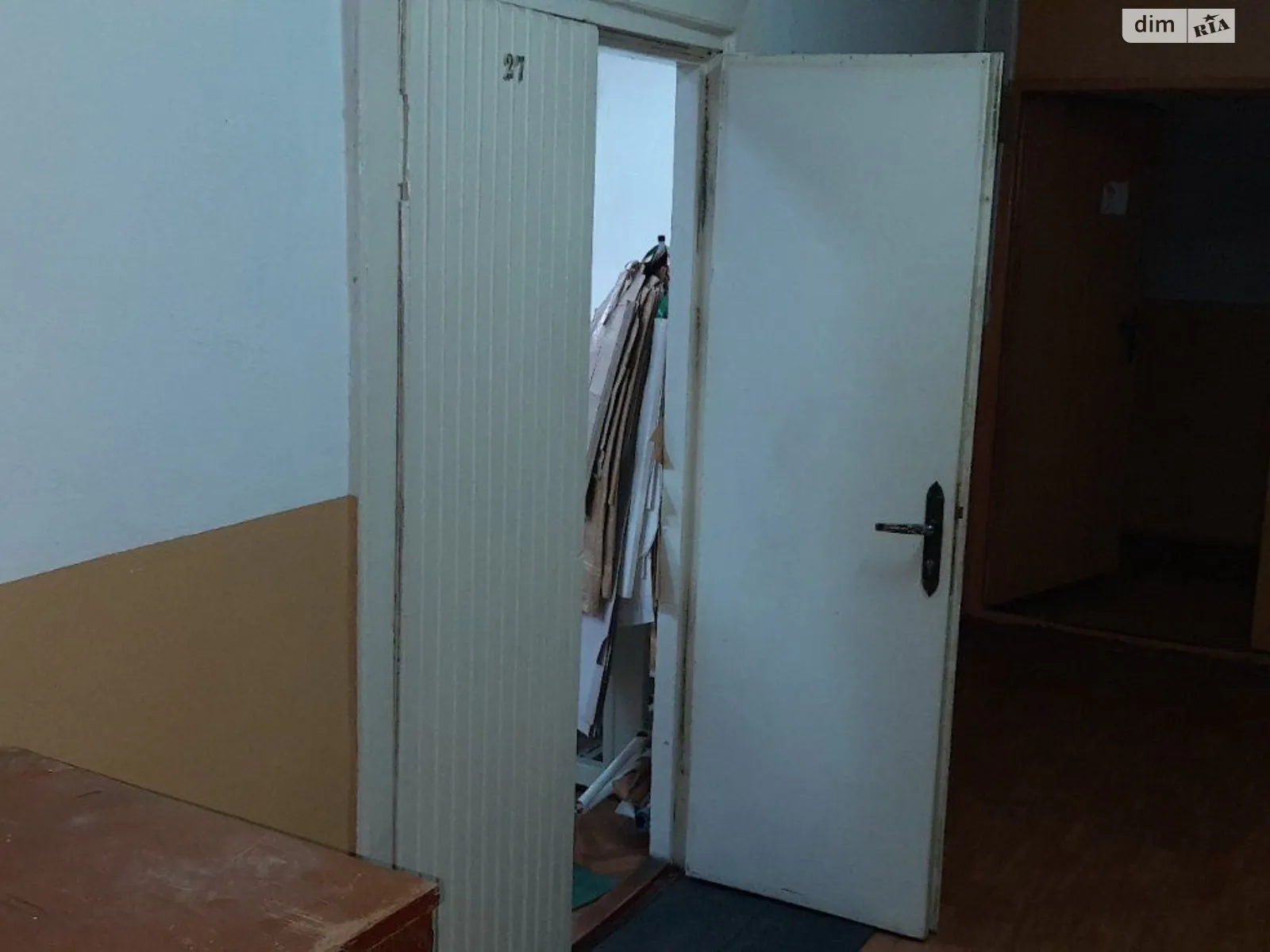 Сдается в аренду офис 23.3 кв. м в бизнес-центре, цена: 2026 грн - фото 1