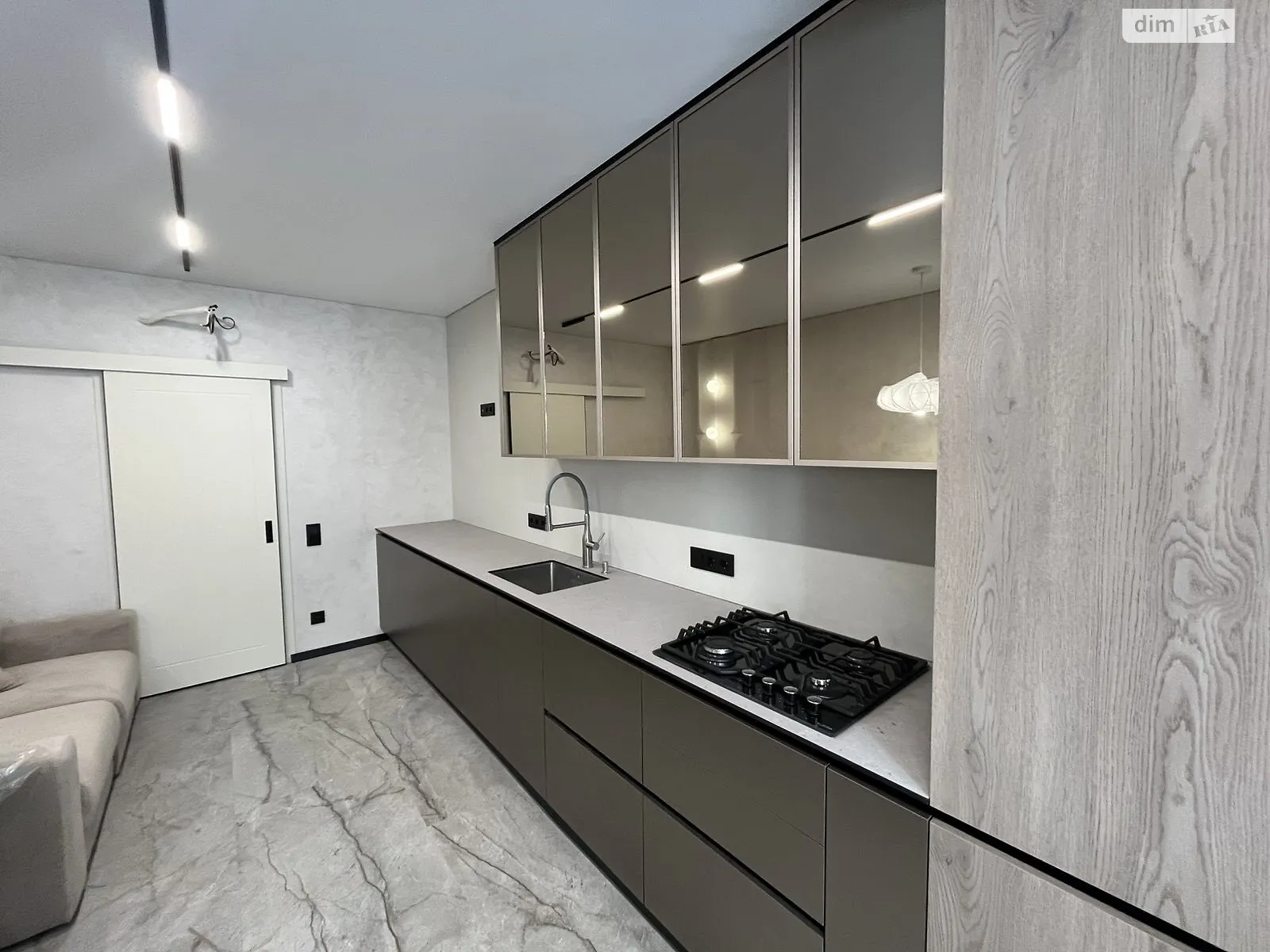 Продается 2-комнатная квартира 68 кв. м в Хмельницком, цена: 110000 $ - фото 1