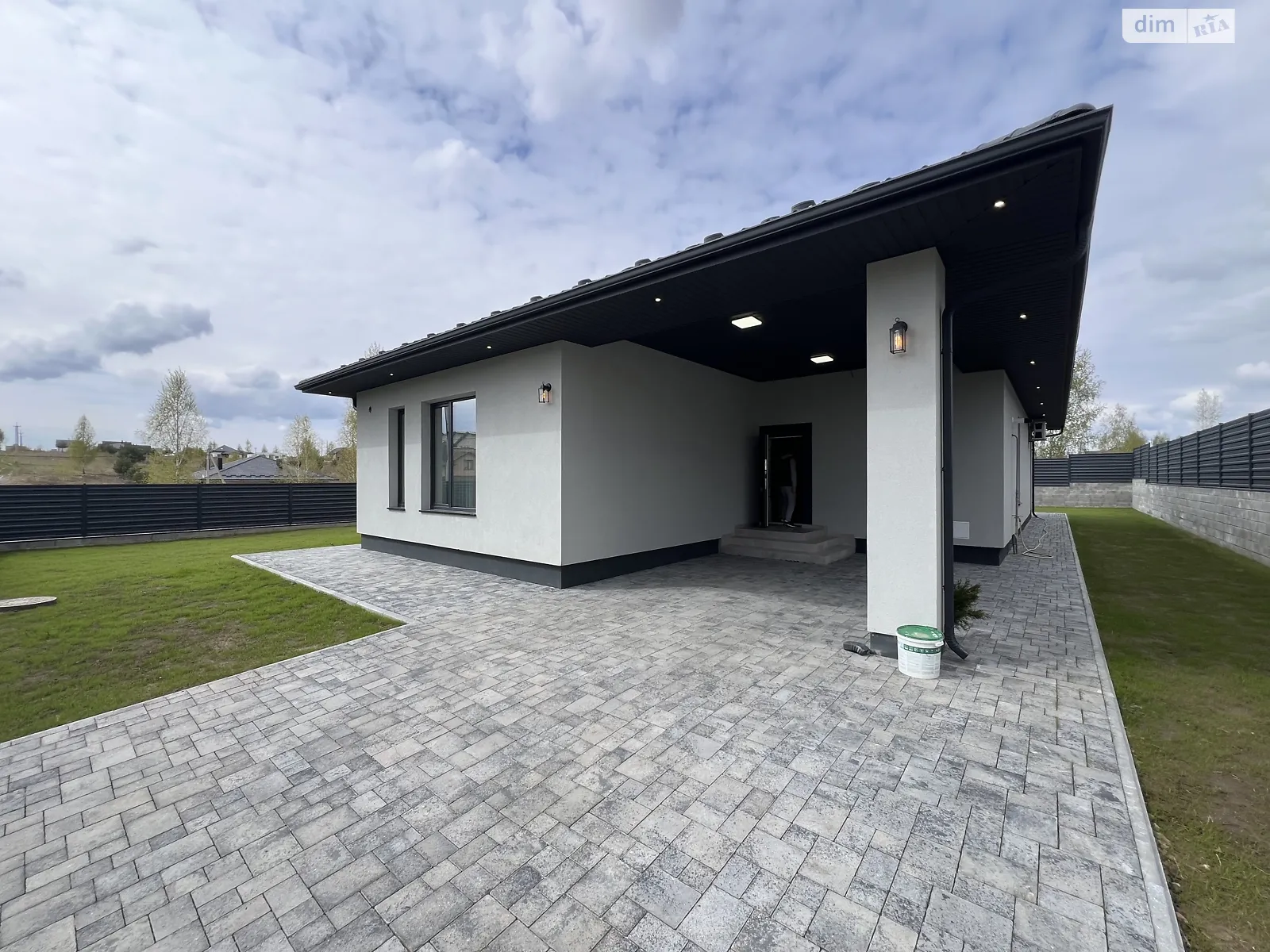 Продается одноэтажный дом 135 кв. м с верандой, цена: 220000 $ - фото 1