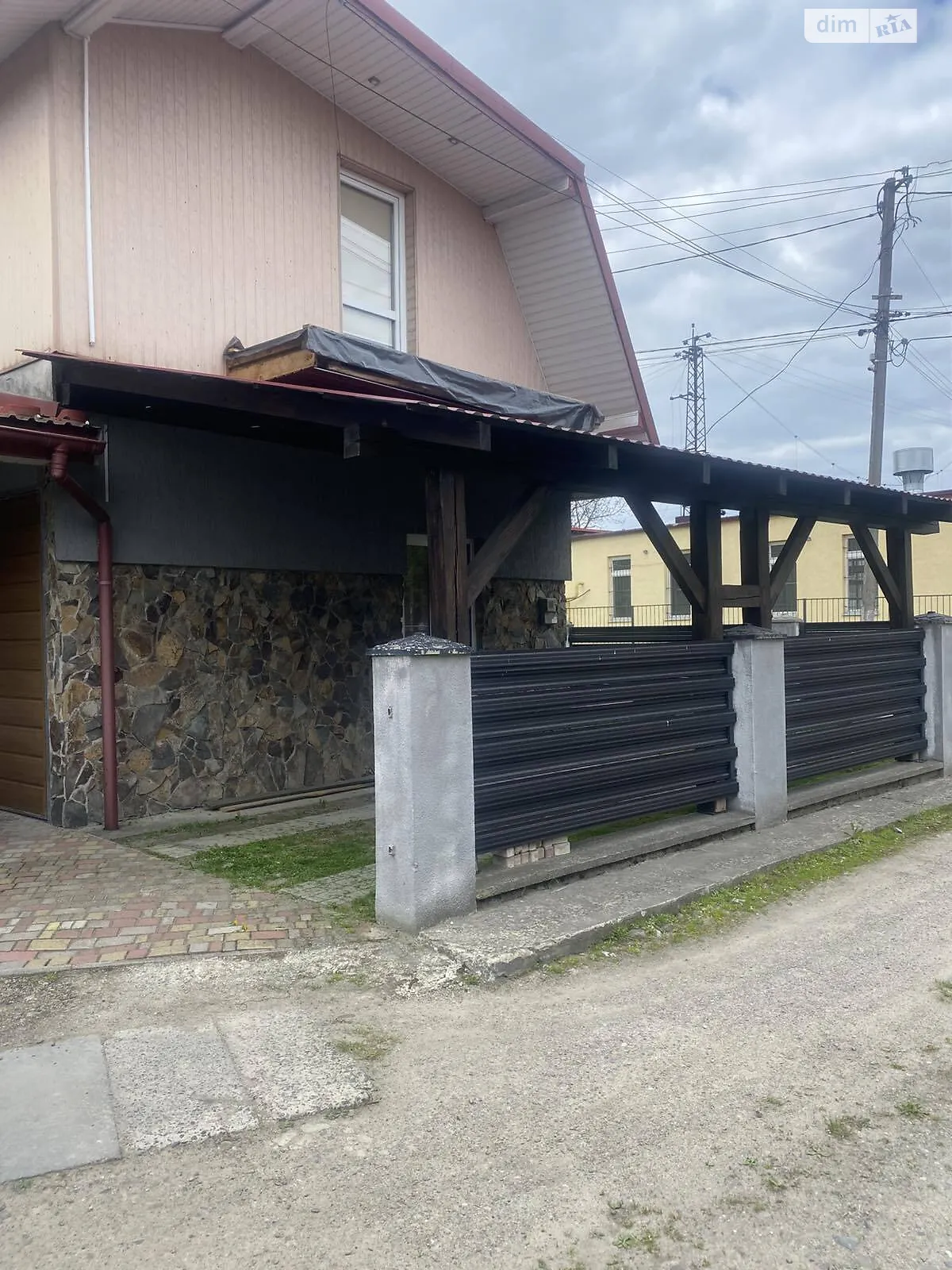Продается 4-комнатная квартира 147 кв. м в Стрые, ул. Вокзальная, 2 - фото 1
