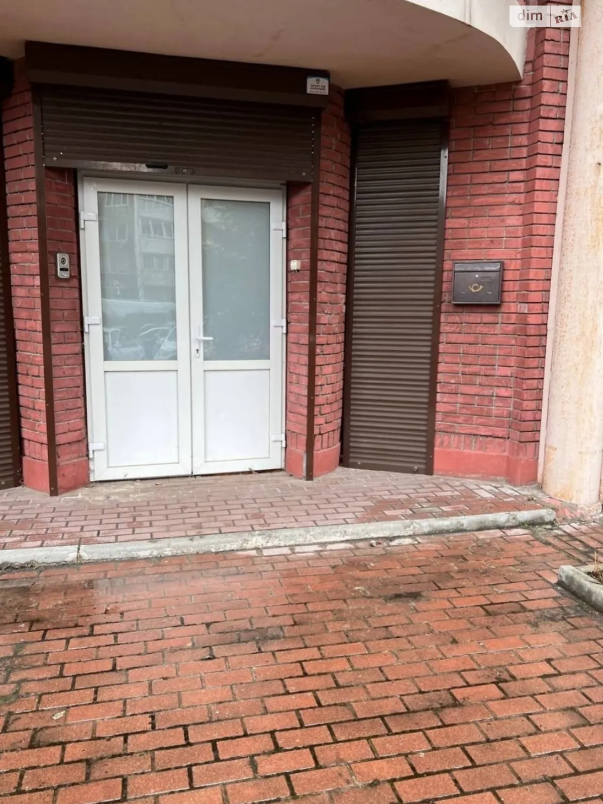 Продается офис 154.8 кв. м в бизнес-центре, цена: 155000 $ - фото 1