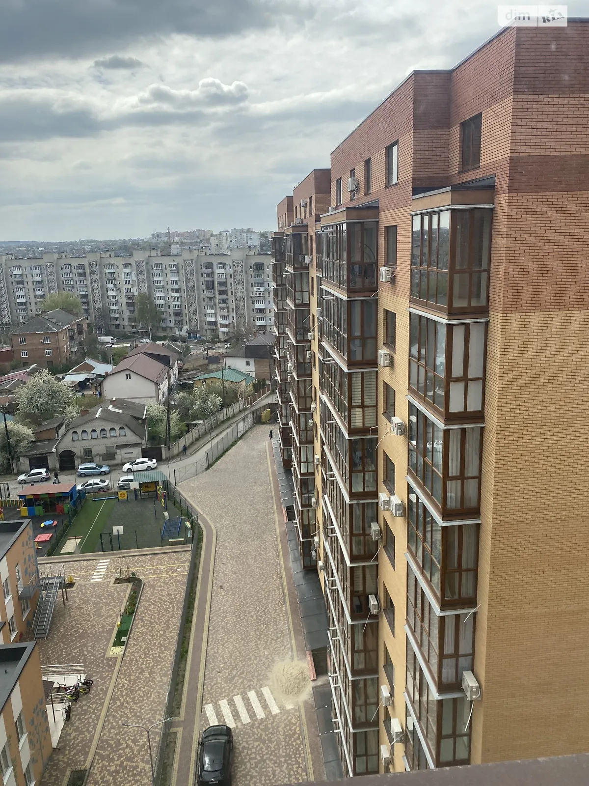 Продается 5-комнатная квартира 200 кв. м в Виннице, просп. Коцюбинского, 43 - фото 1