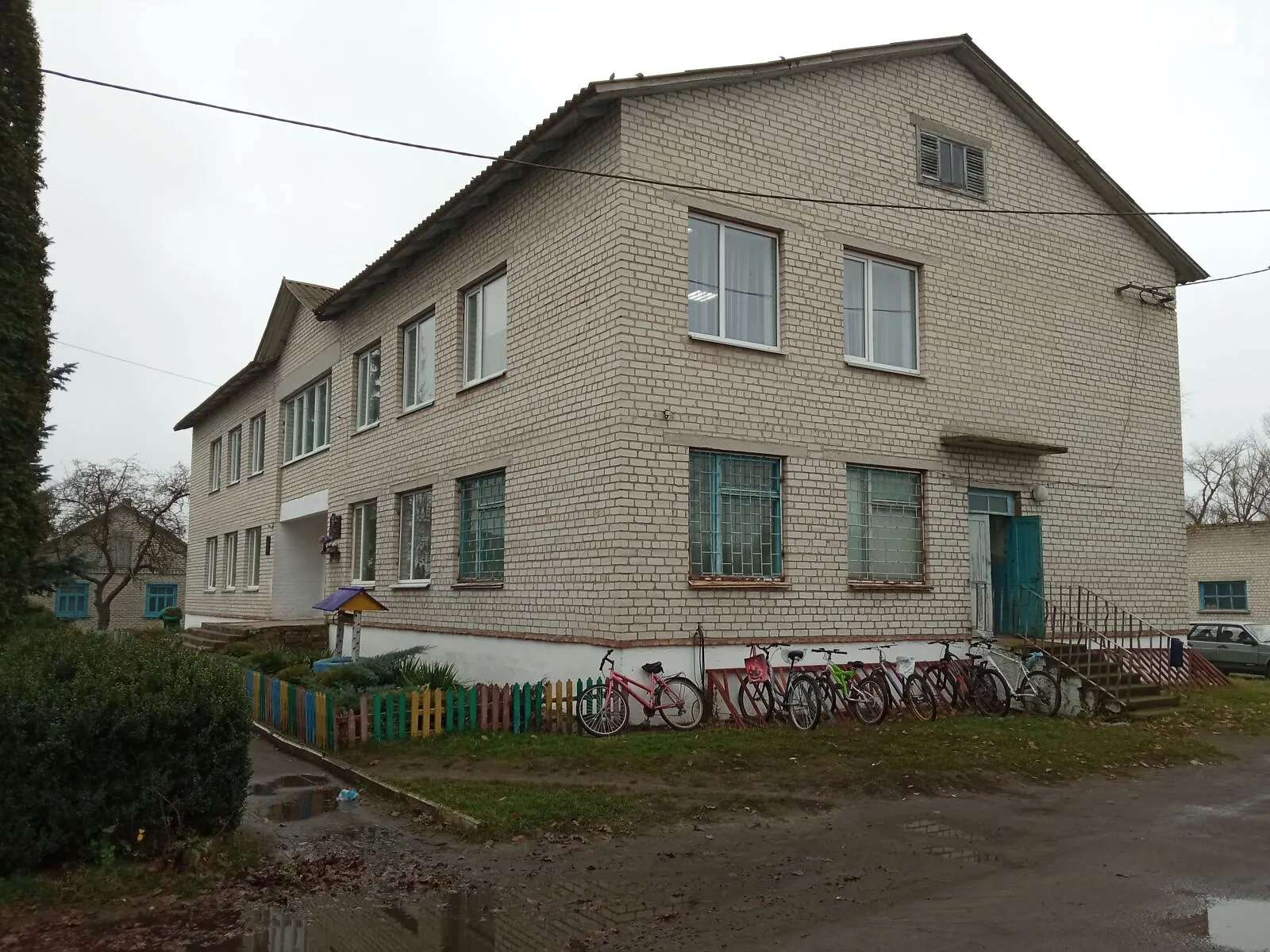 Сдается в аренду помещения свободного назначения 33.6 кв. м в 2-этажном здании, цена: 1554 грн - фото 1