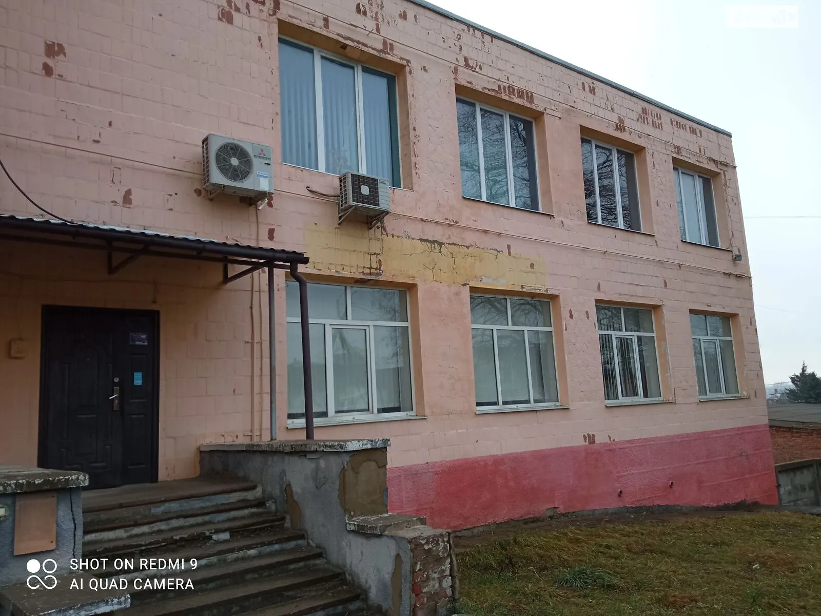 Сдается в аренду офис 55.7 кв. м в бизнес-центре, цена: 3240 грн - фото 1