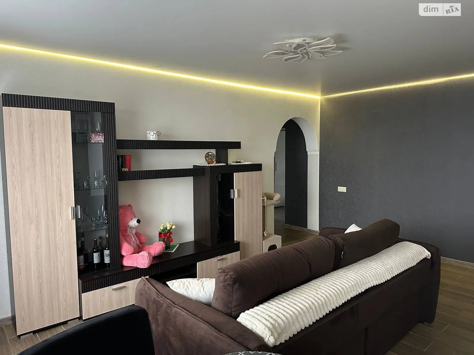 Продается 2-комнатная квартира 56 кв. м в Кременце, ул. Симона Петлюры, 24 - фото 1