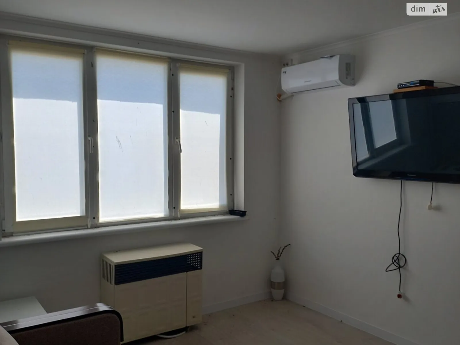 Продается 1-комнатная квартира 33 кв. м в Очакове, ул. Короткова, 1 - фото 1
