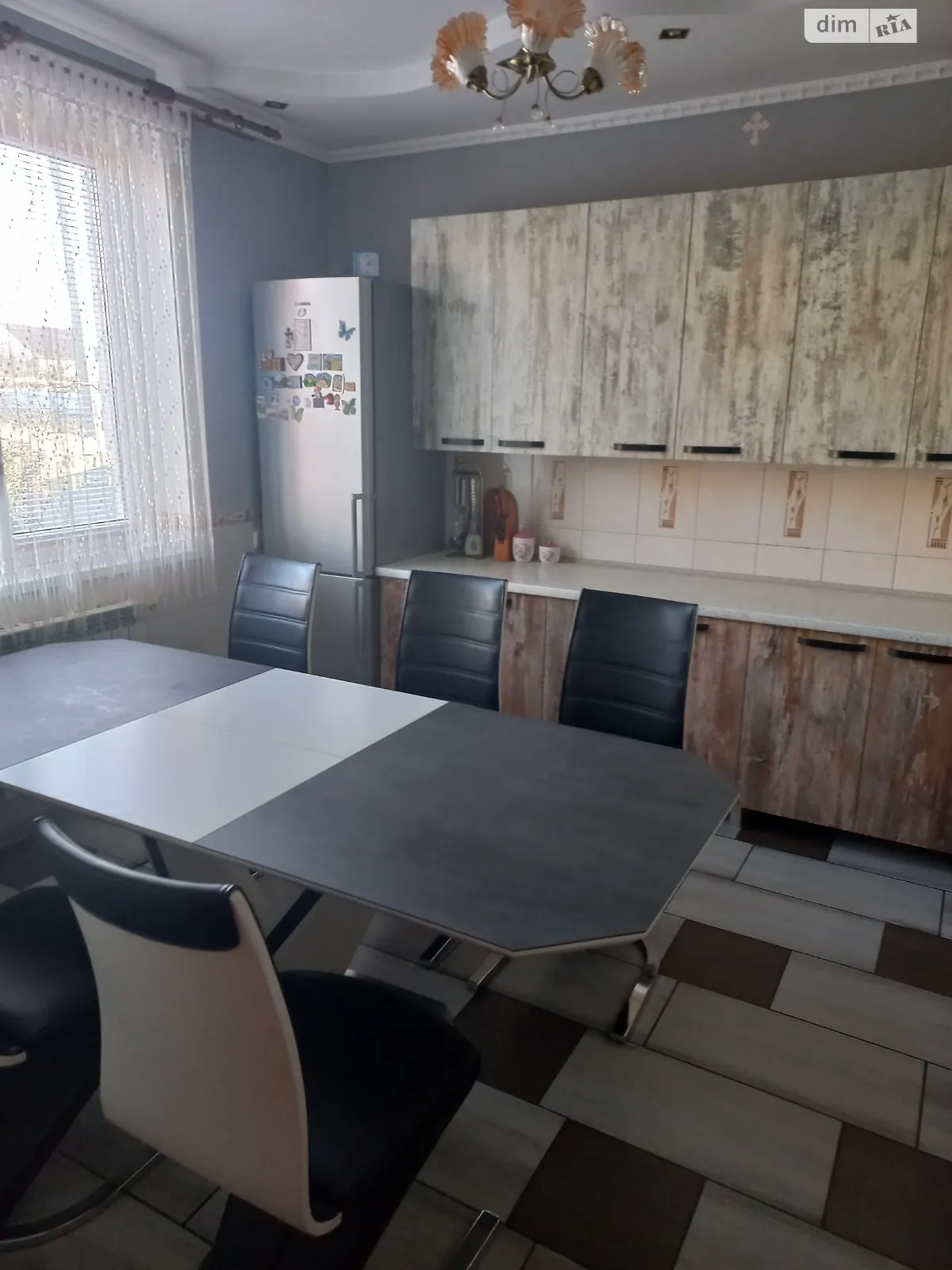 Продается дом на 2 этажа 260 кв. м с балконом, цена: 135000 $ - фото 1