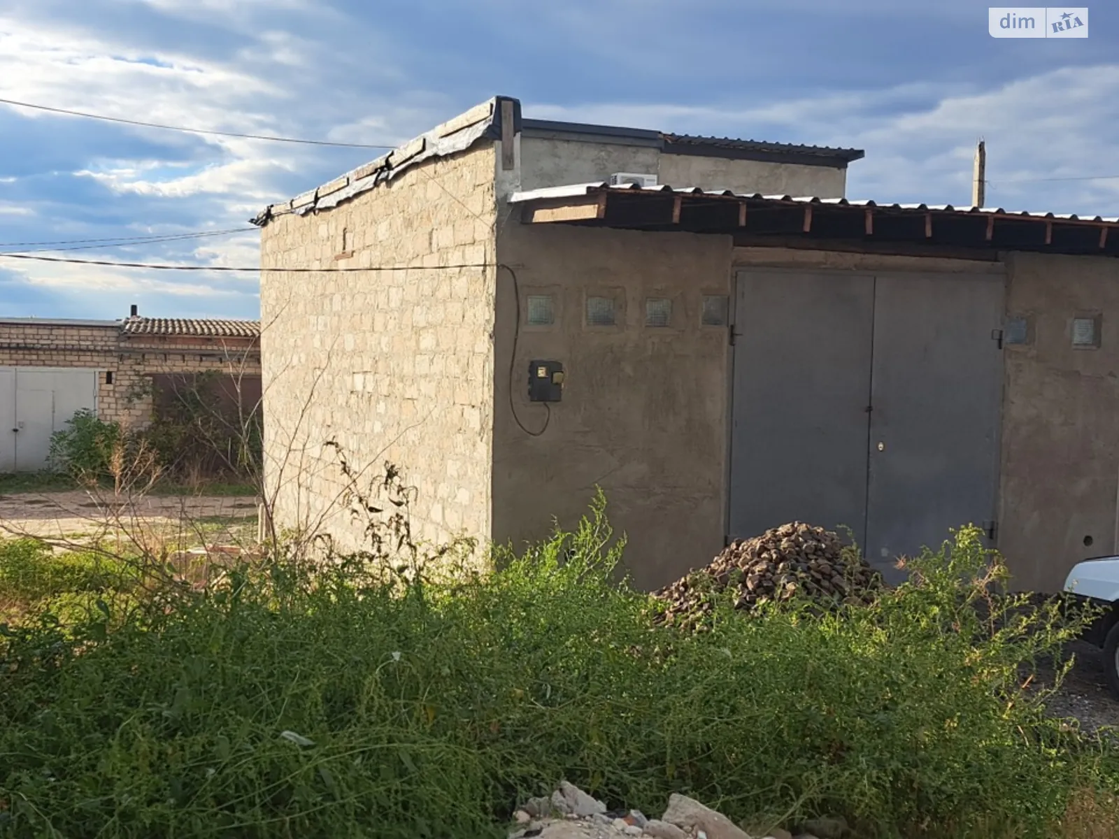 Продается отдельно стоящий гараж универсальный на 42 кв. м, цена: 5500 $ - фото 1