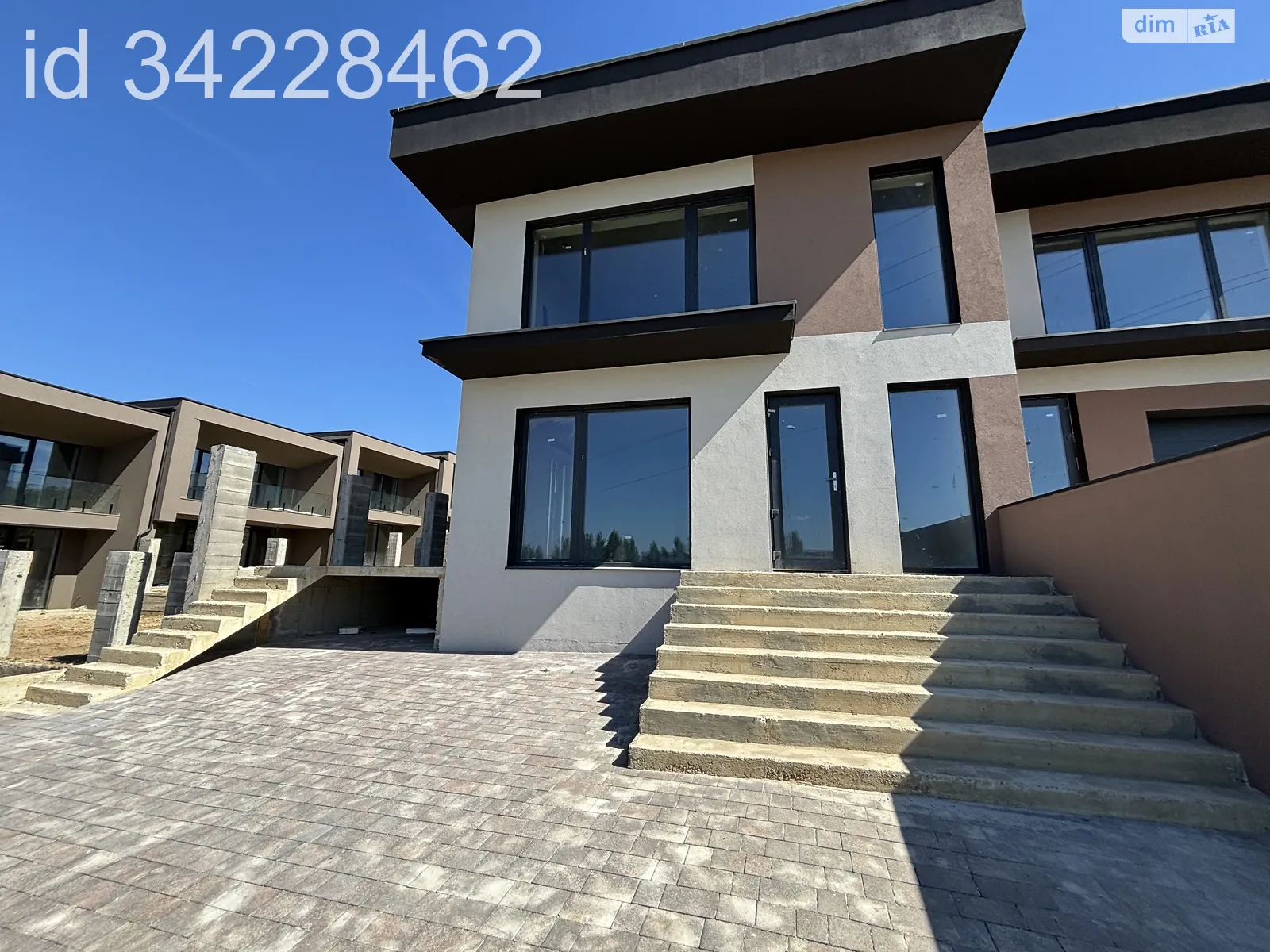 Продается дом на 2 этажа 150 кв. м с верандой, цена: 1150 $ - фото 1