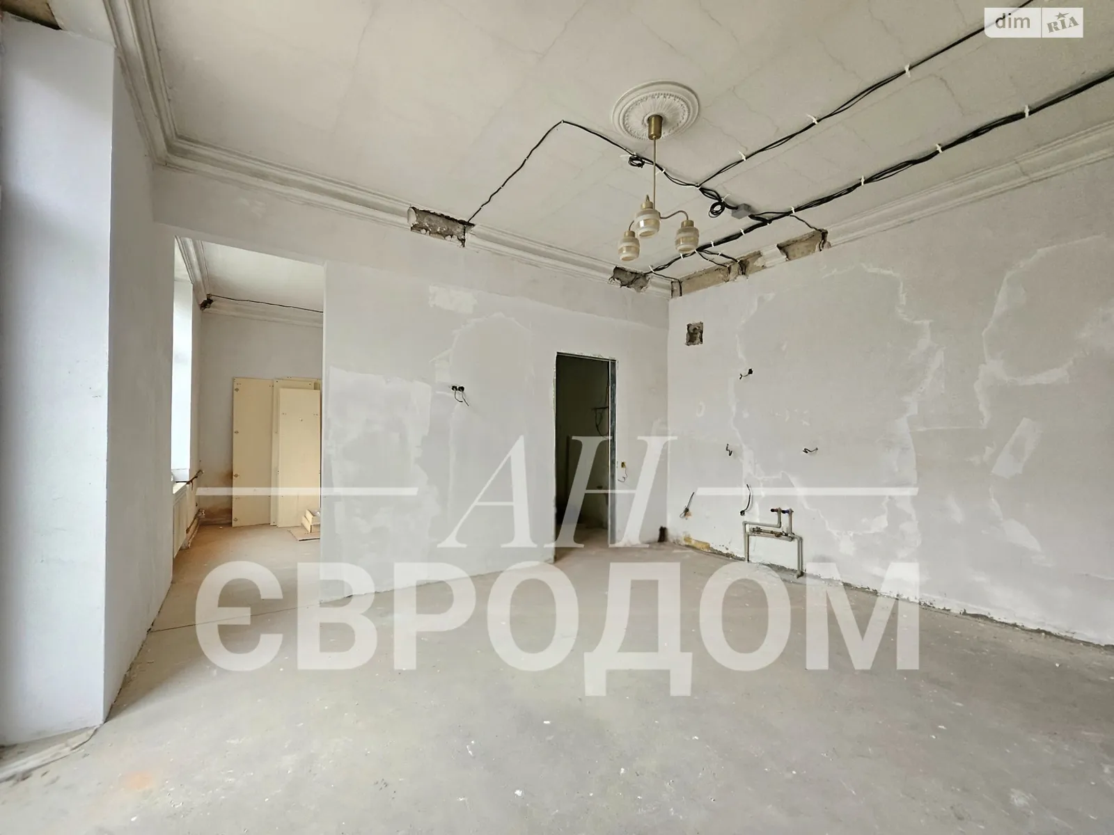 Продается 3-комнатная квартира 67.9 кв. м в Харькове, ул. Молочная, 18 - фото 1