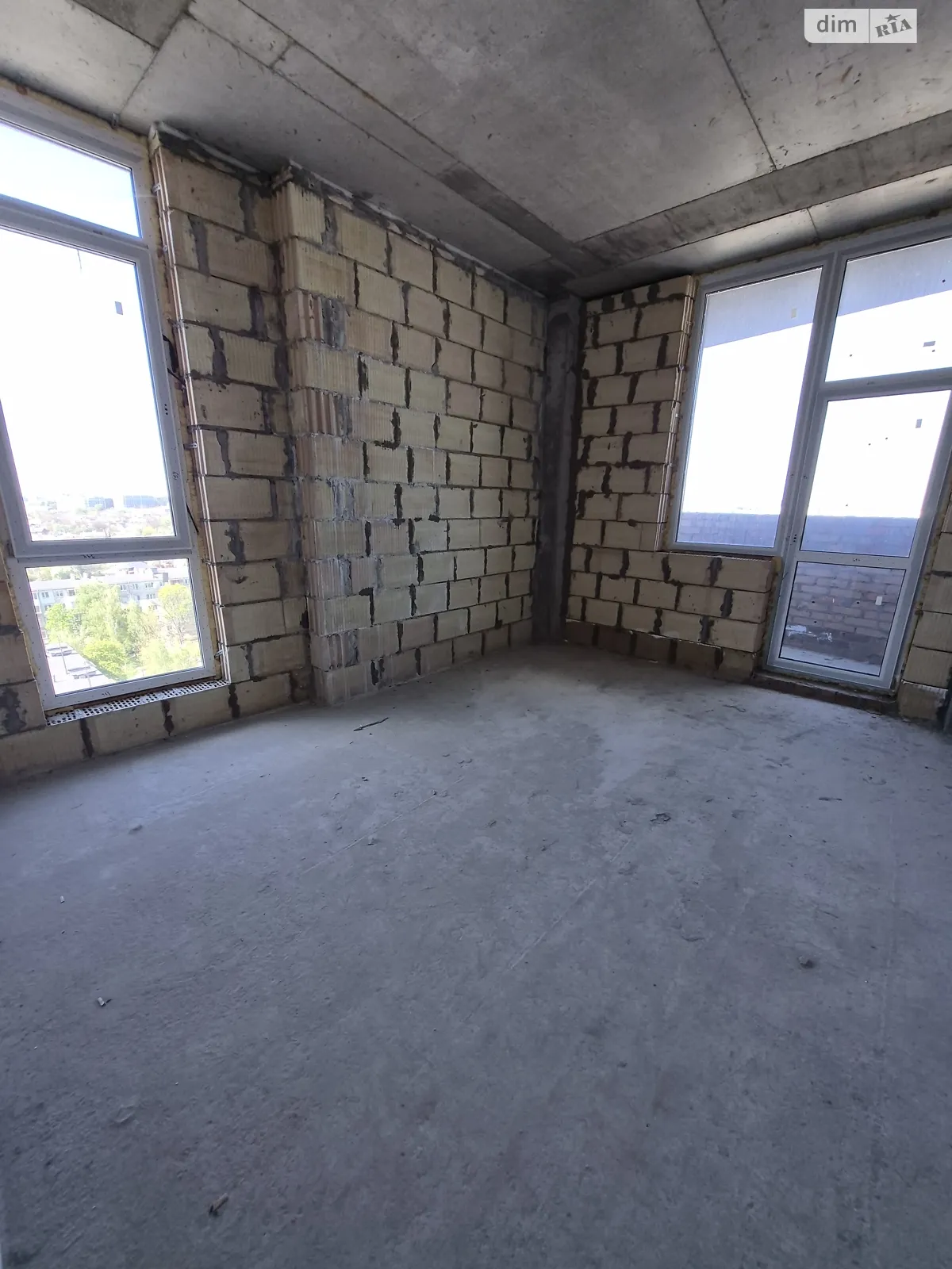 Продается 3-комнатная квартира 90 кв. м в Чернигове, просп. Победы - фото 1