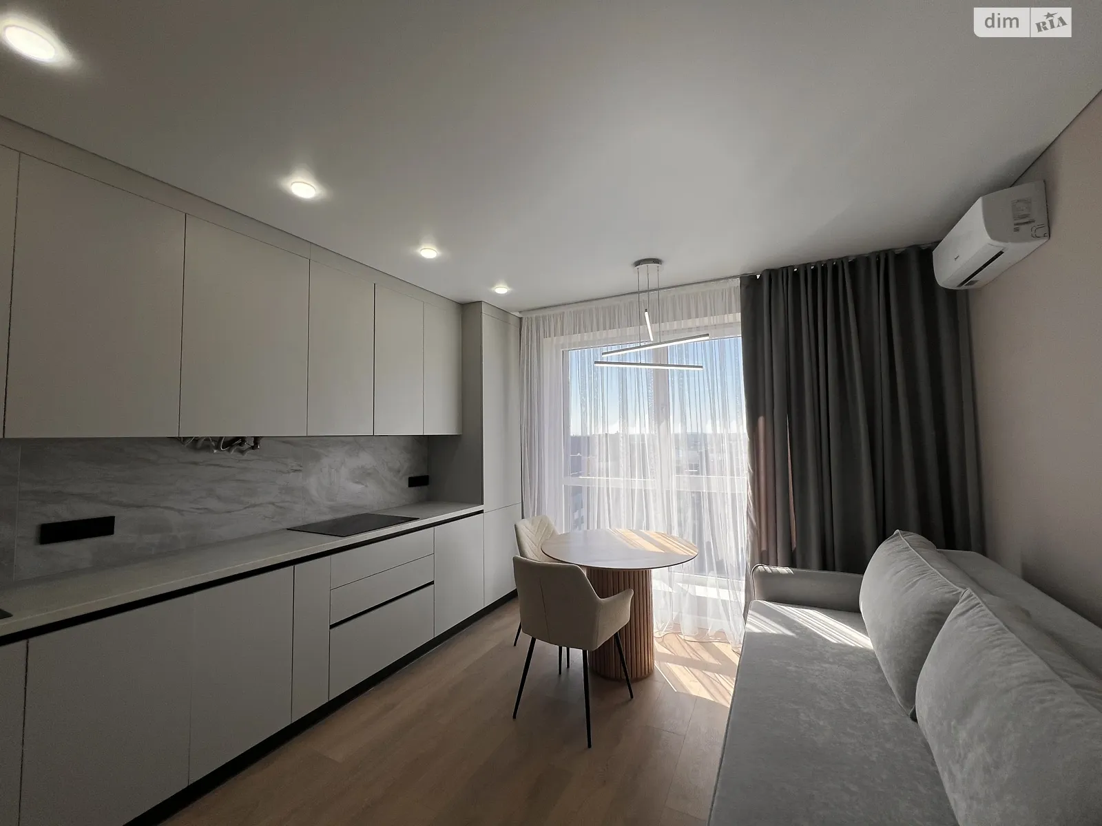 Продается 1-комнатная квартира 42.5 кв. м в Ровно, ул. Студенческая, 24 - фото 1