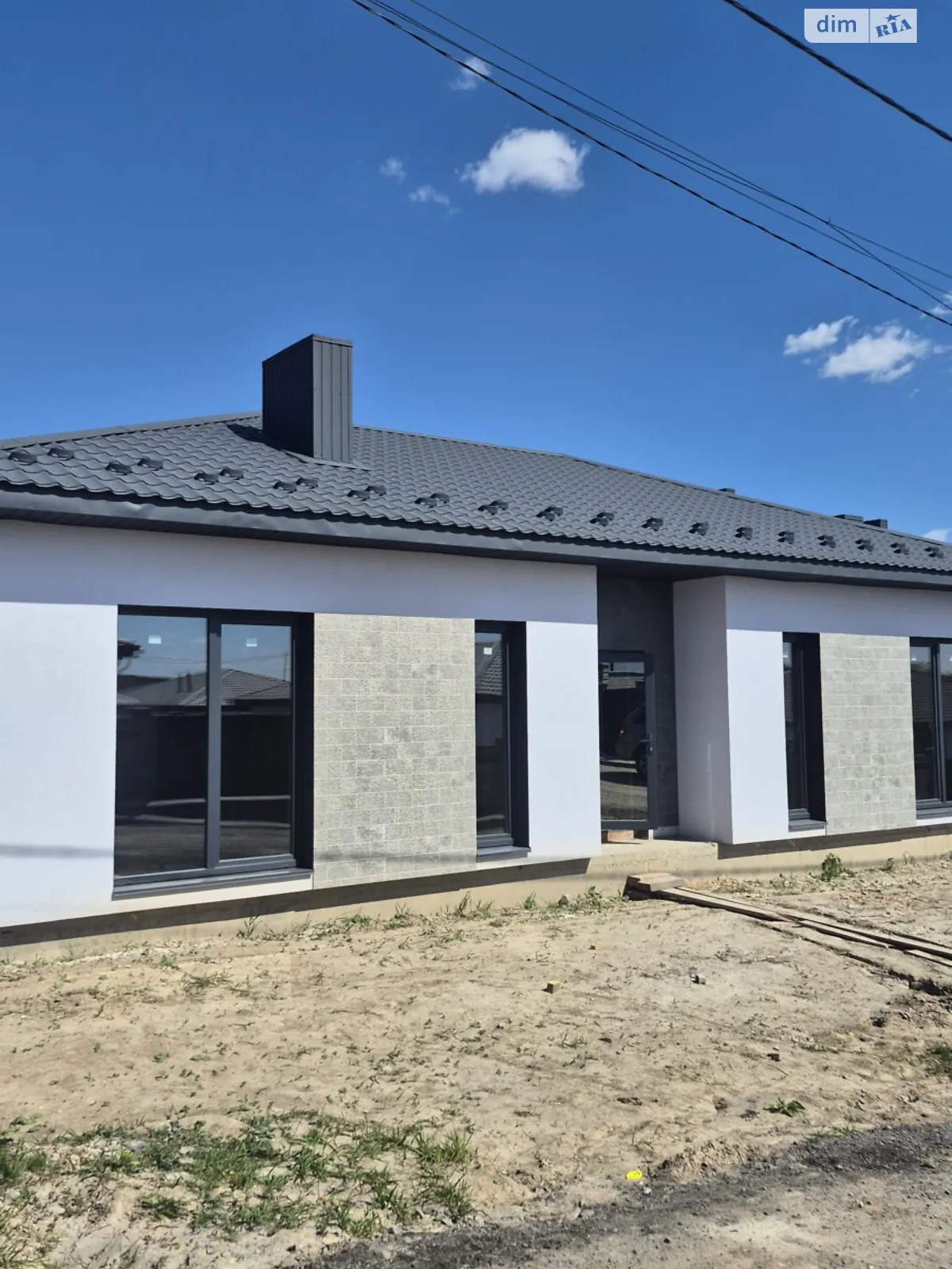 Продается одноэтажный дом 113 кв. м с гаражом, цена: 79900 $ - фото 1