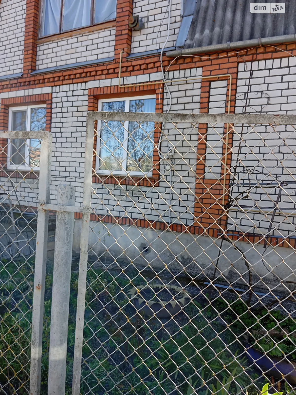 Продается дом на 2 этажа 130 кв. м с садом, цена: 52000 $ - фото 1