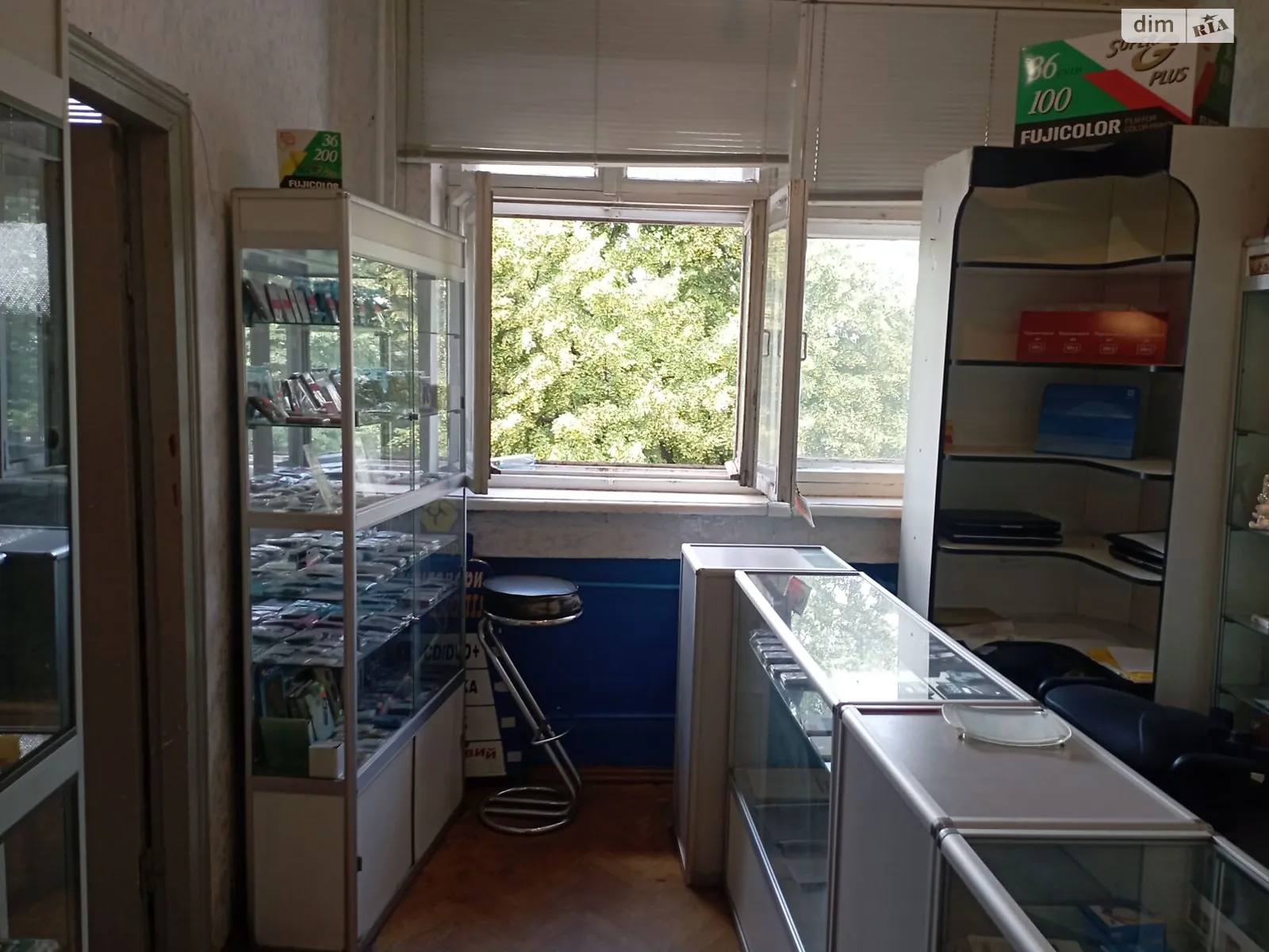 Сдается в аренду офис 28.6 кв. м в бизнес-центре, цена: 5800 грн - фото 1