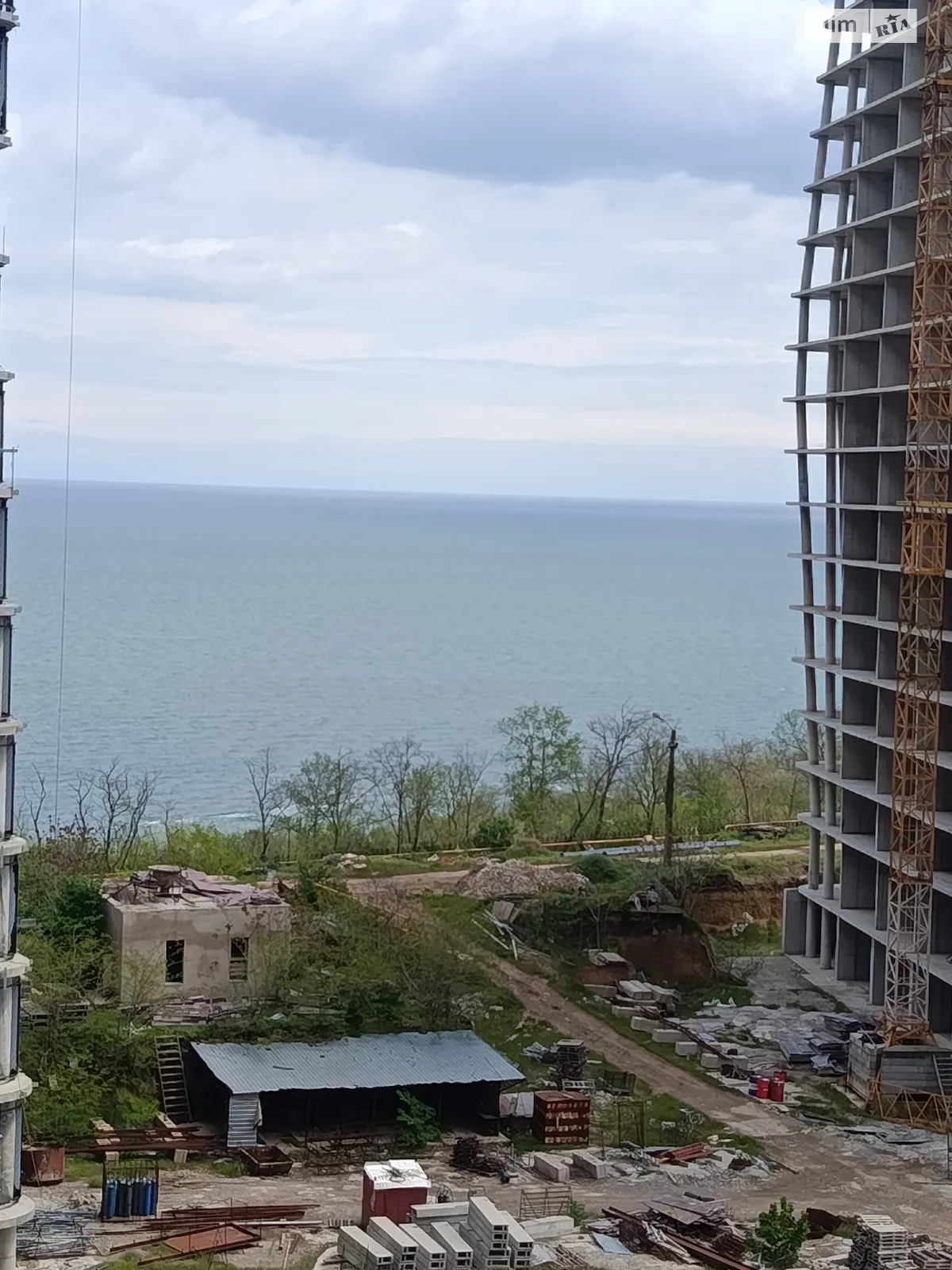 Продається 1-кімнатна квартира 47.8 кв. м у Одесі, бул. Французький, 3 - фото 1