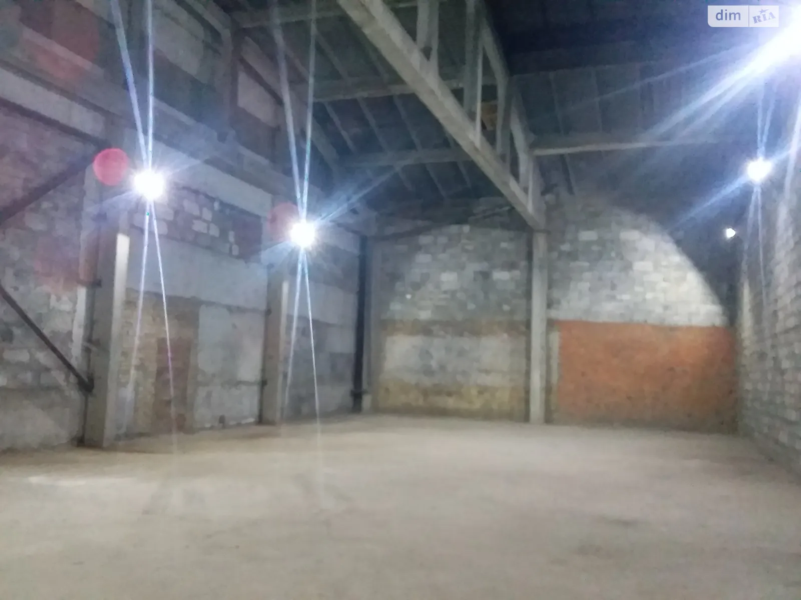 Продается помещения свободного назначения 1136 кв. м в 1-этажном здании, цена: 250000 $ - фото 1