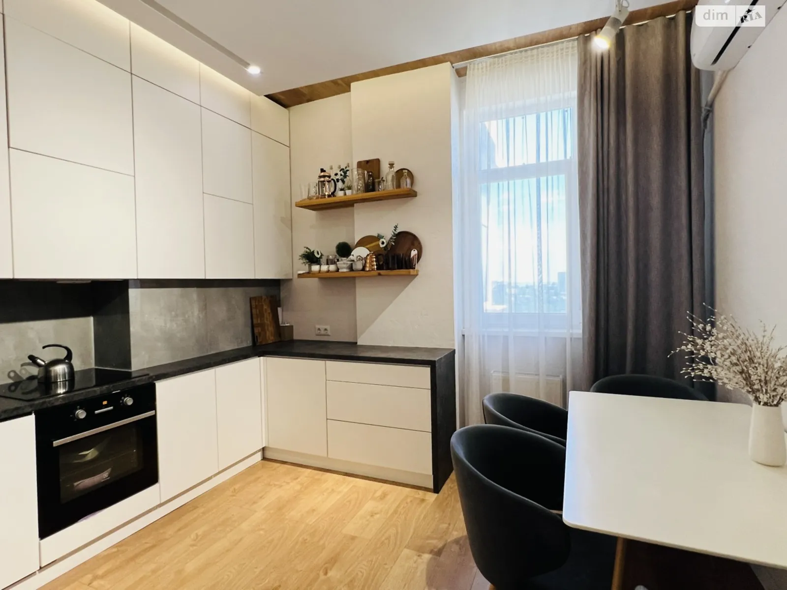 Продается 2-комнатная квартира 68 кв. м в Одессе, ул. Артиллерийская - фото 1