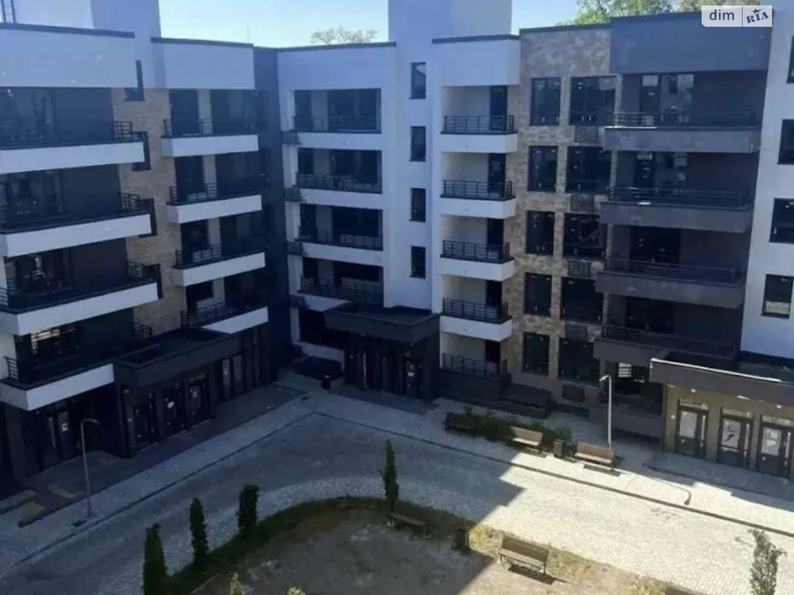 Продается 3-комнатная квартира 76.8 кв. м в Киеве, ул. Квитки Цисык, 32 - фото 1