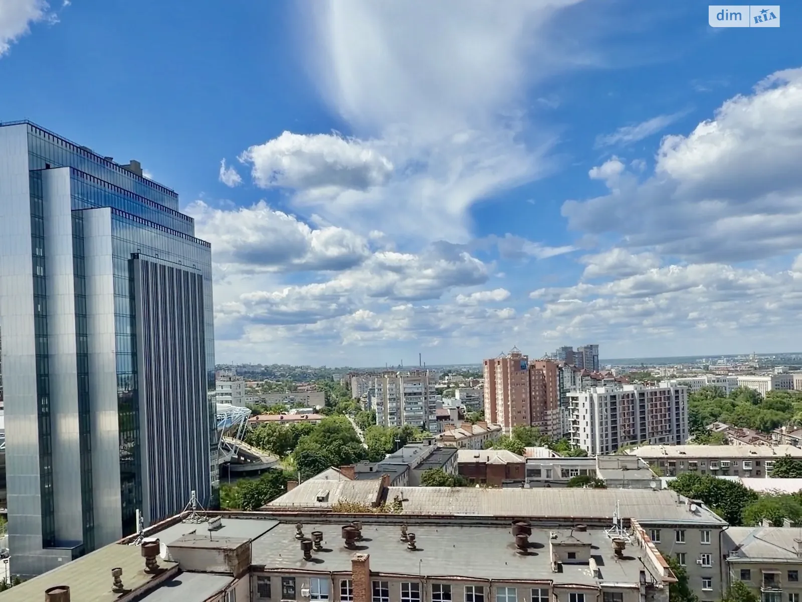 Продается 4-комнатная квартира 105 кв. м в Днепре, ул. Костомаровская, 1 - фото 1