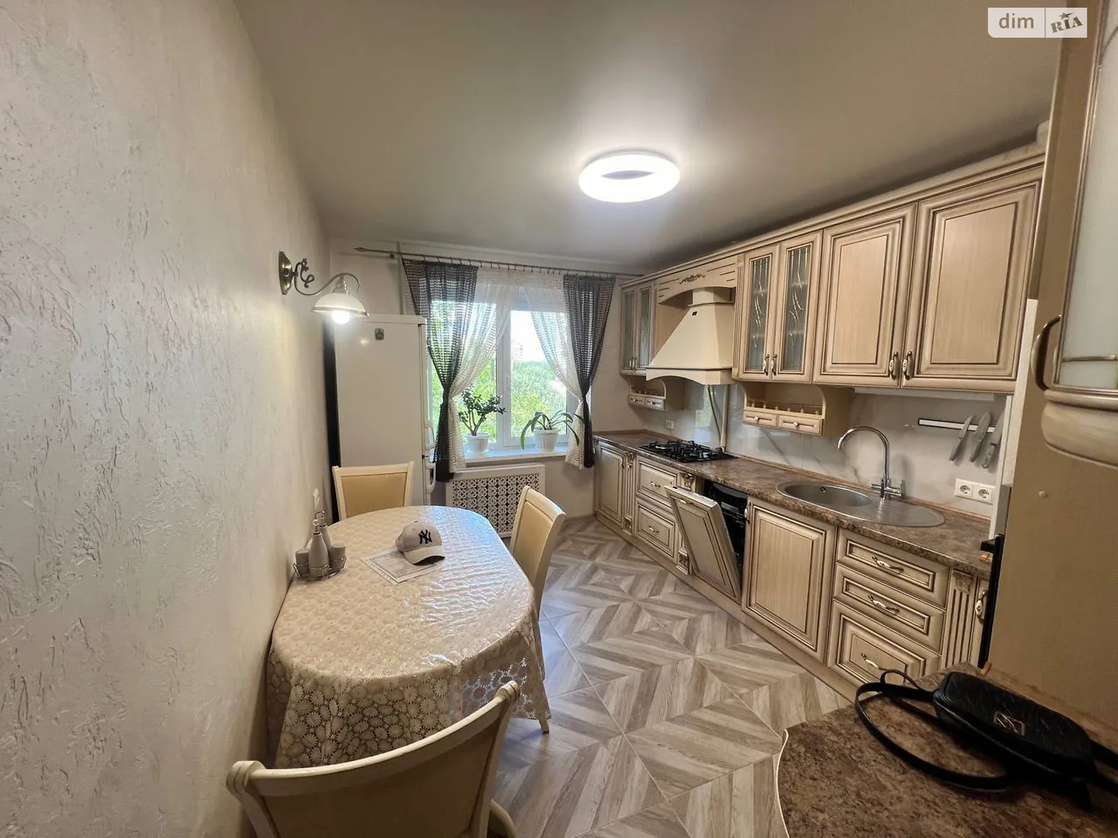 Продается 3-комнатная квартира 67 кв. м в Днепре, просп. Героев, 4 - фото 1