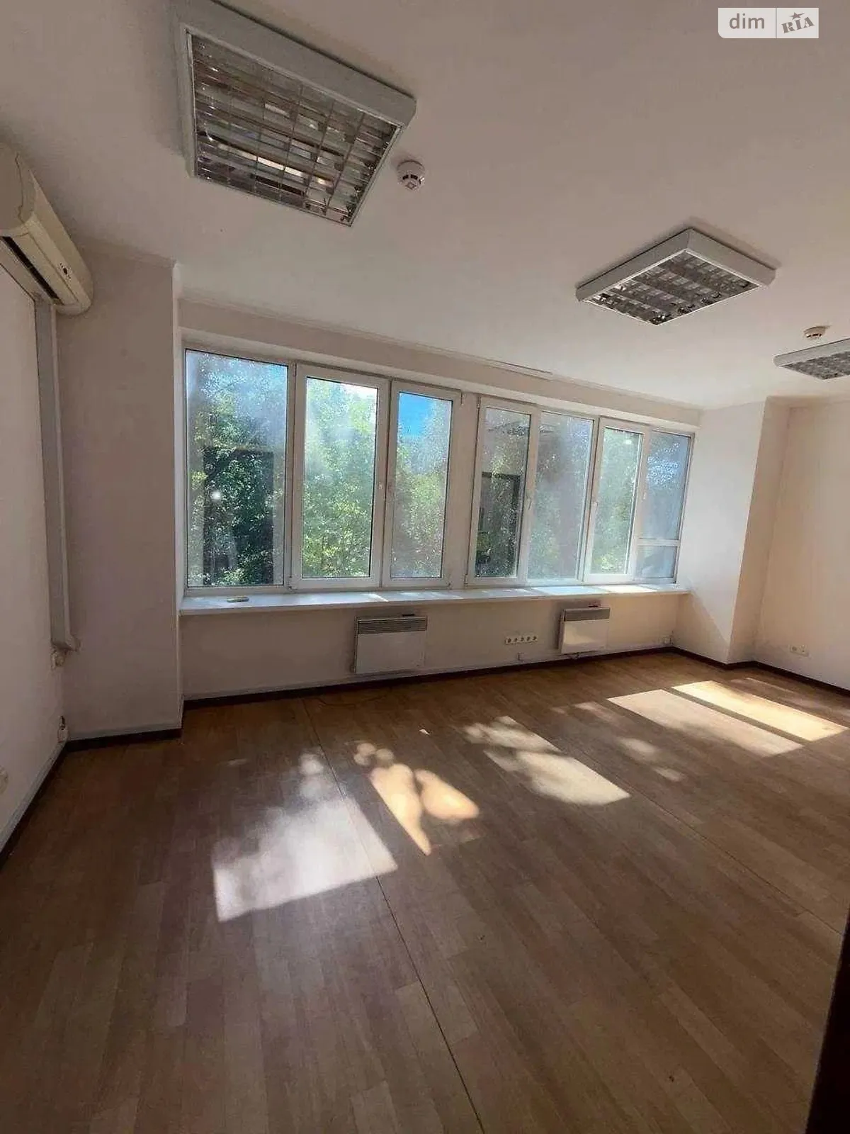 Сдается в аренду офис 400 кв. м в бизнес-центре, цена: 120000 грн - фото 1