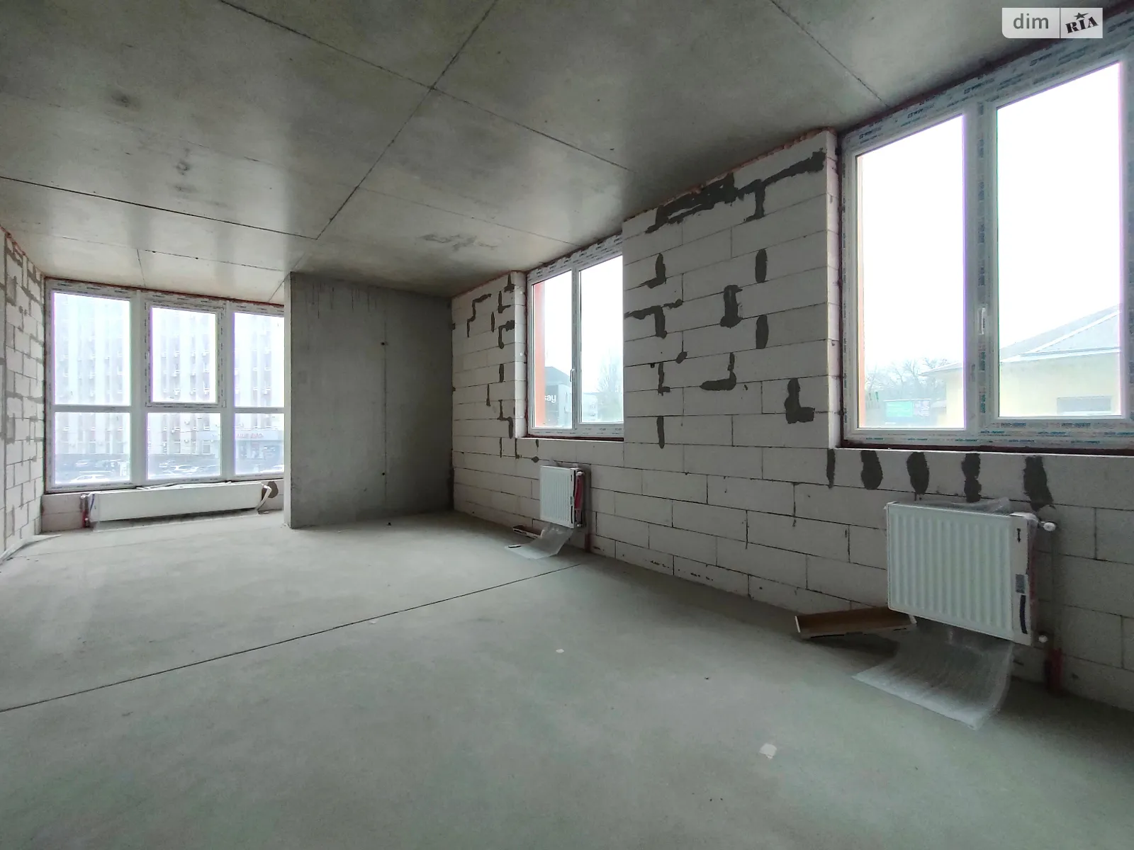 Продается 1-комнатная квартира 52.3 кв. м в Одессе, ул. Бугаевская, 44 - фото 1