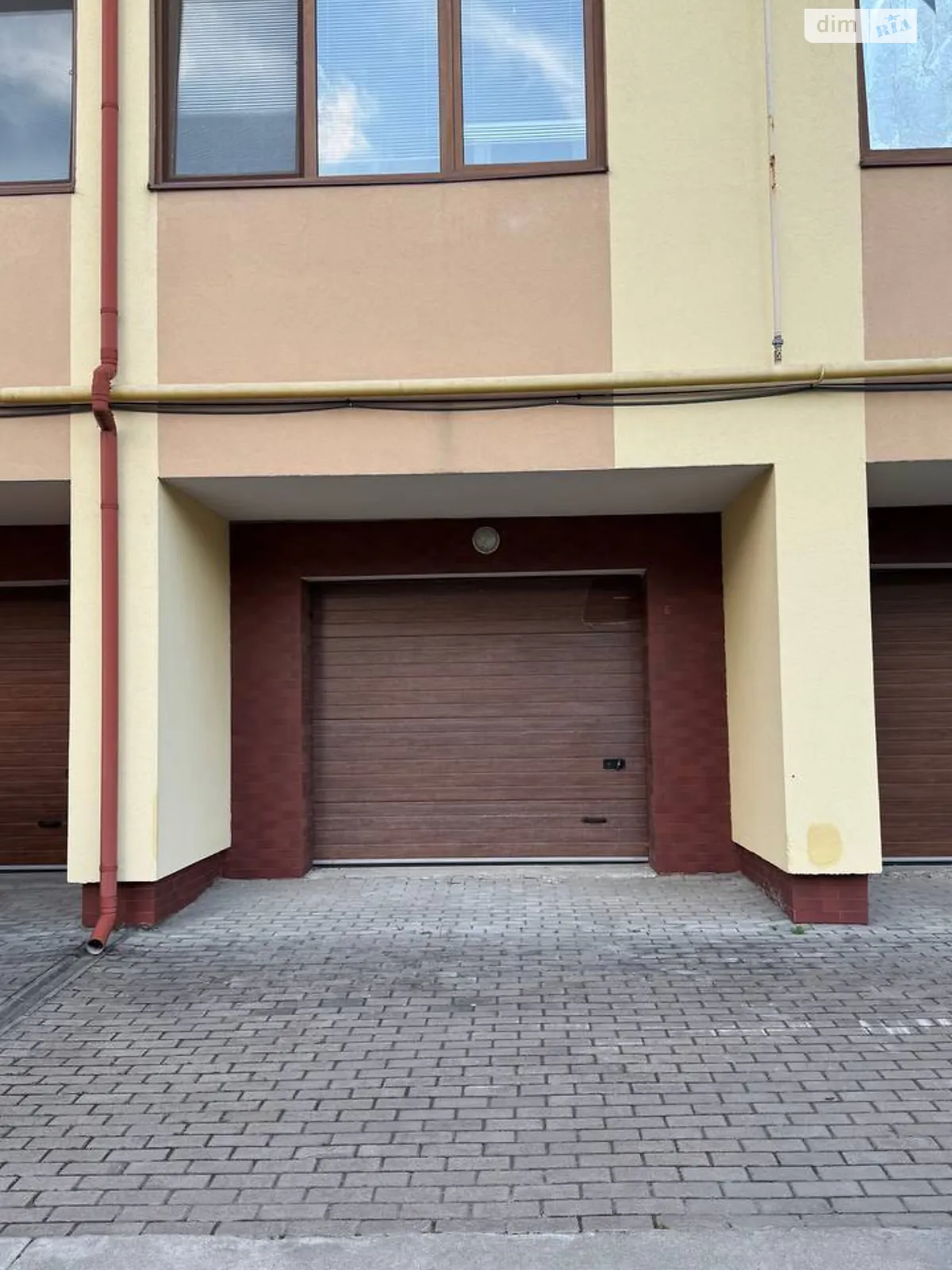 Продается место в гаражном кооперативе под легковое авто на 22.1 кв. м, цена: 25000 $ - фото 1
