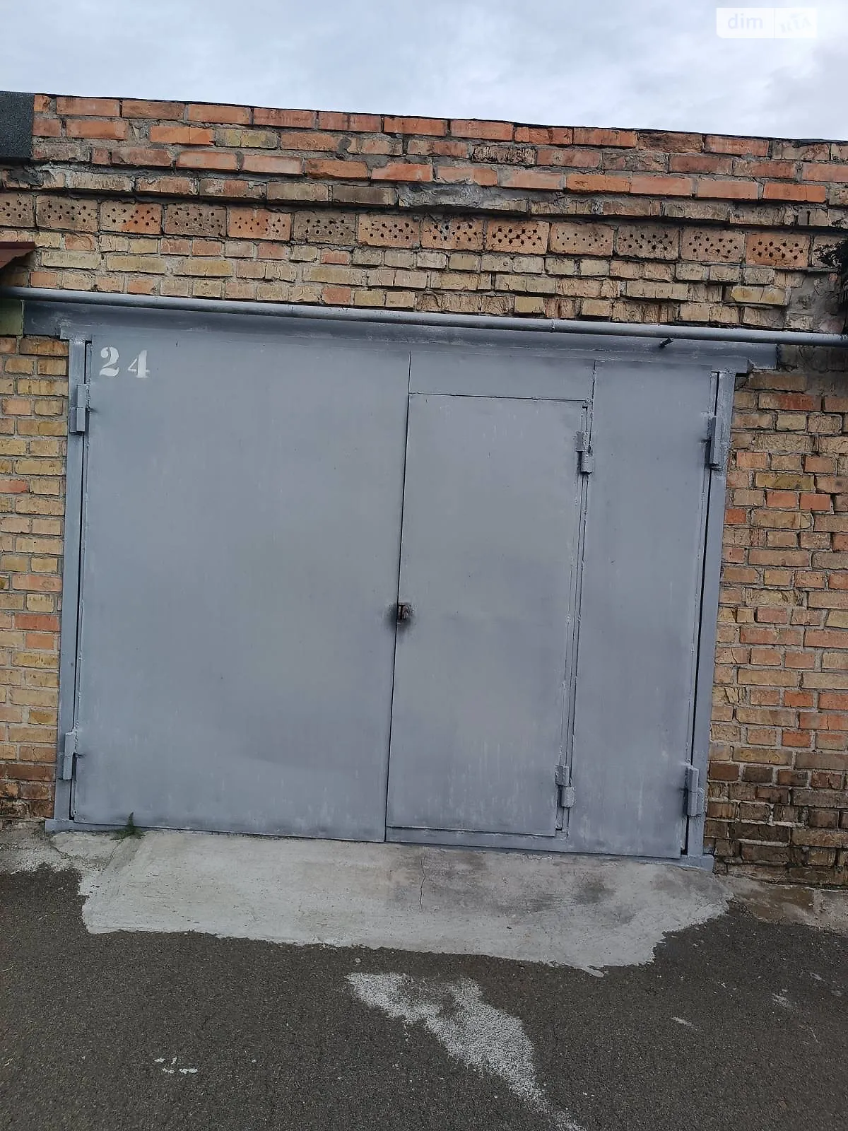Продается отдельно стоящий гараж универсальный на 37 кв. м, цена: 7500 $ - фото 1